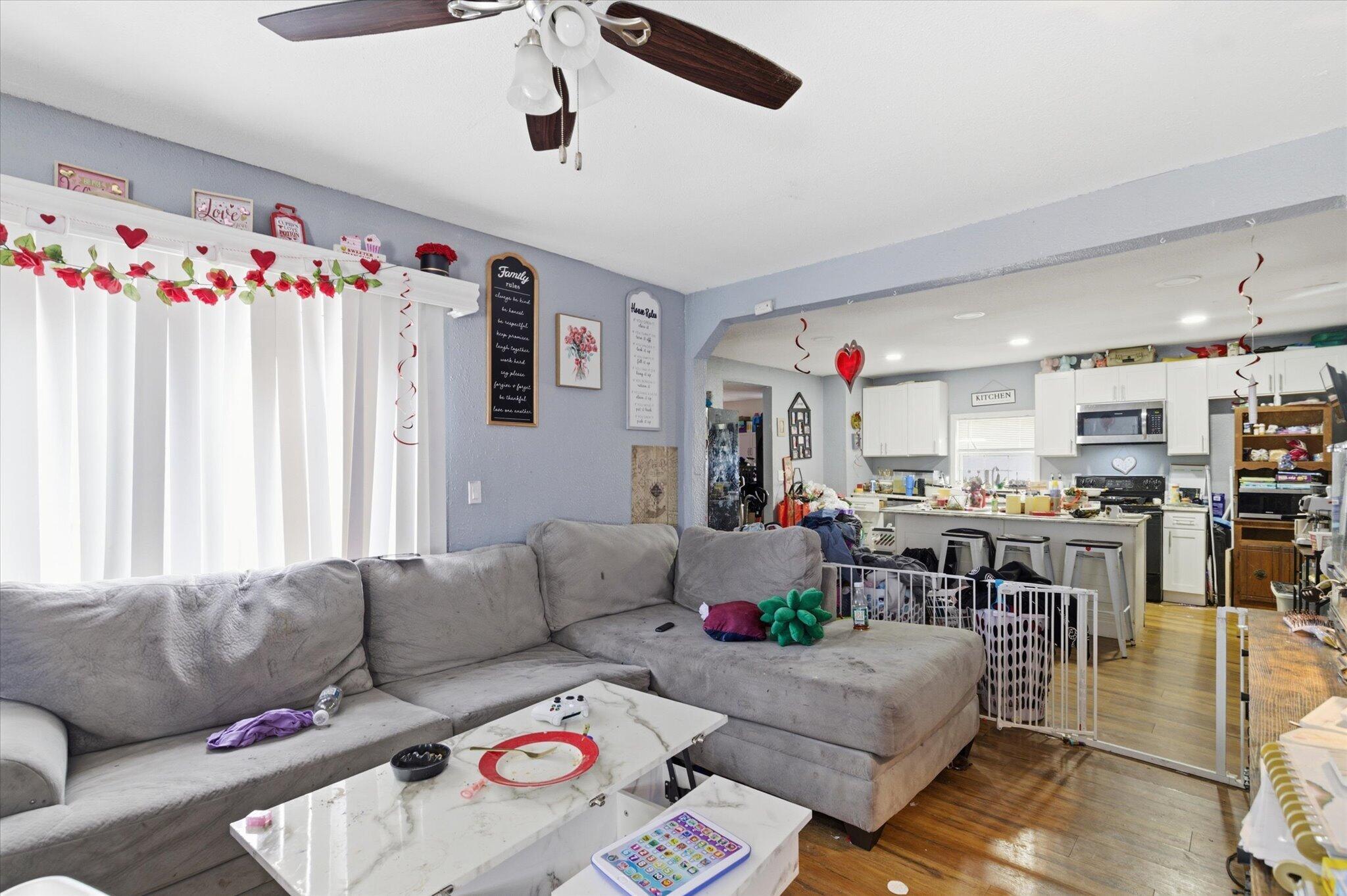 1881 North Campbell Avenue Property Photo 6