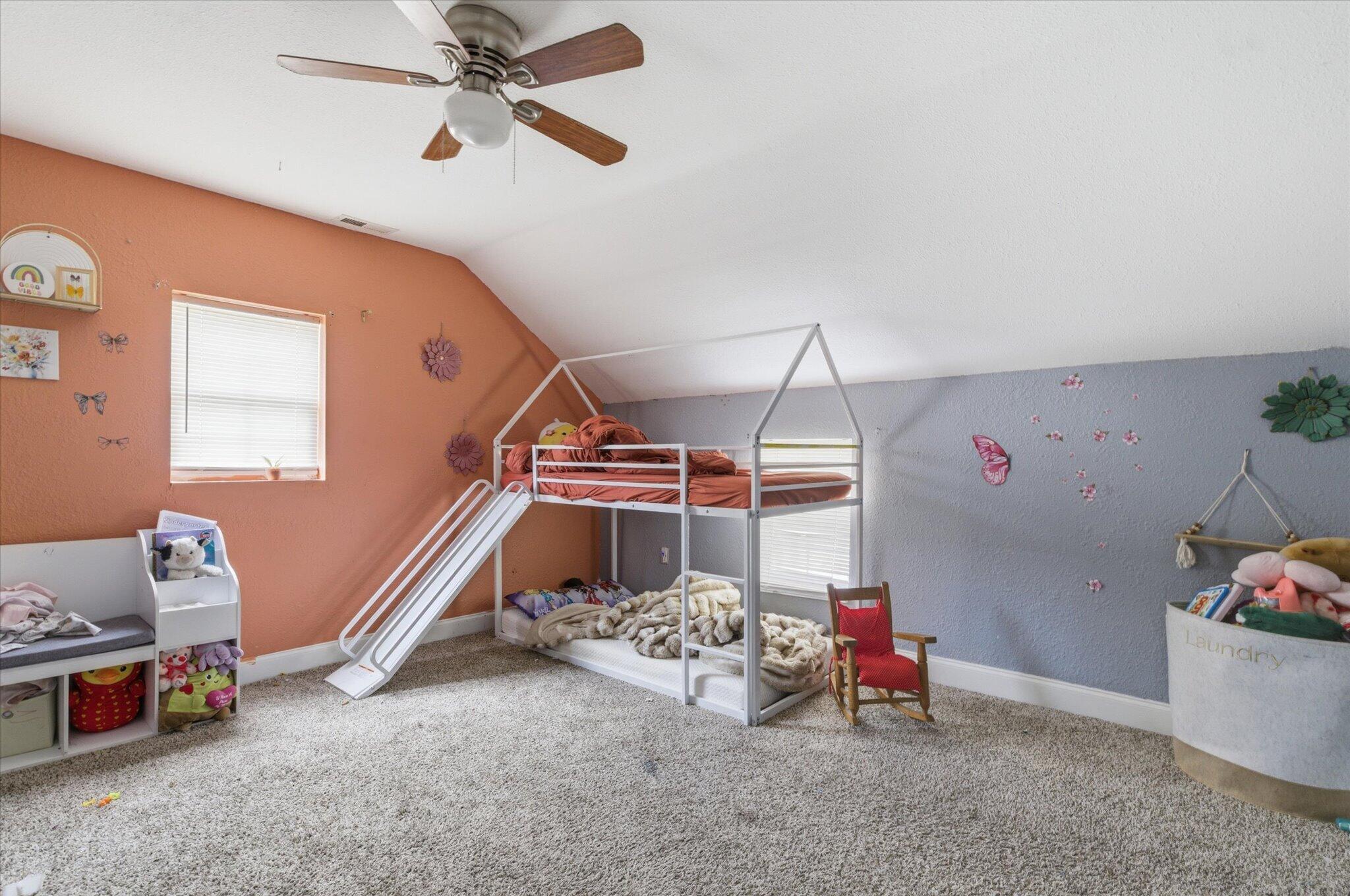 1881 North Campbell Avenue Property Photo 9