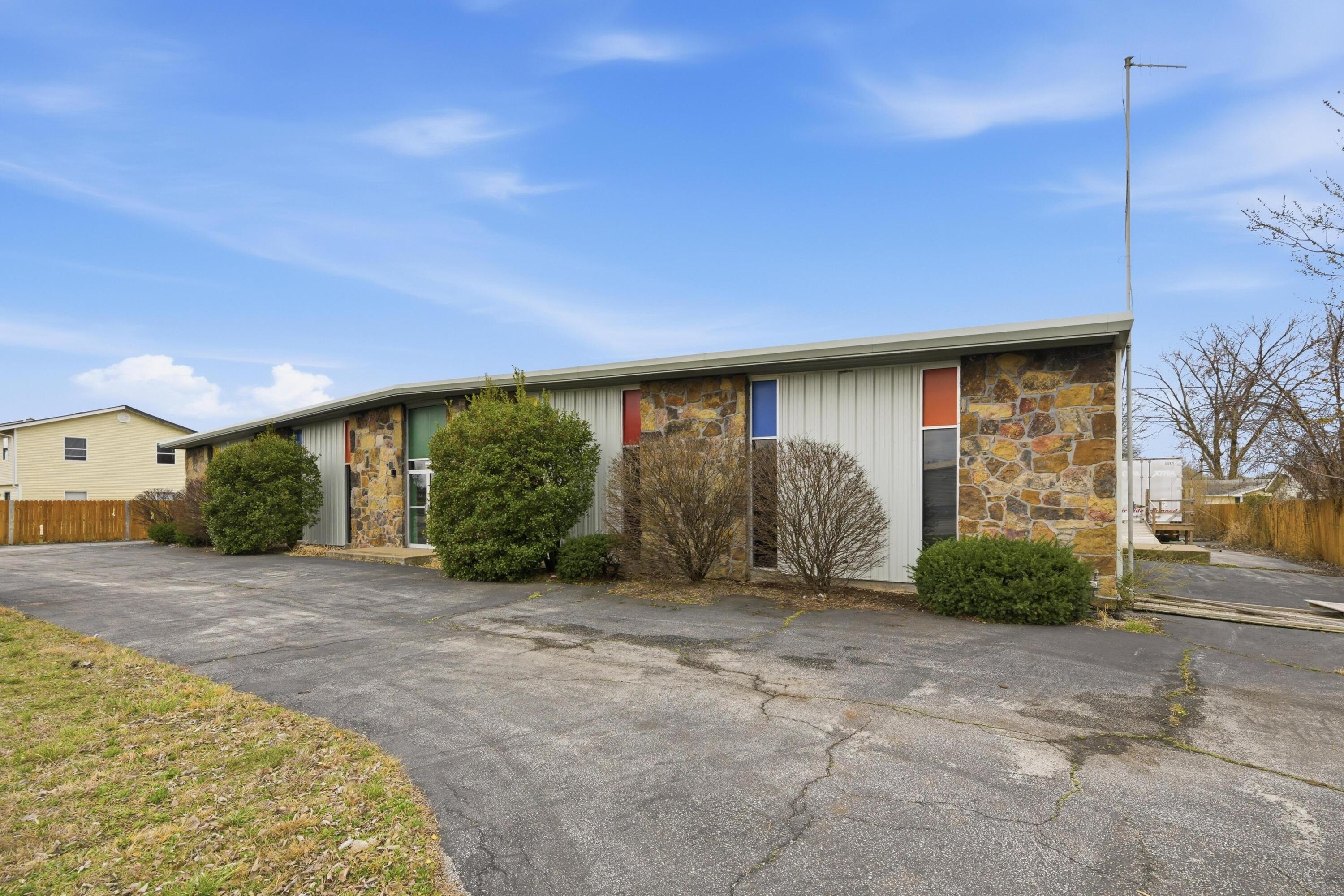 2926 West Junge Boulevard Property Photo 1