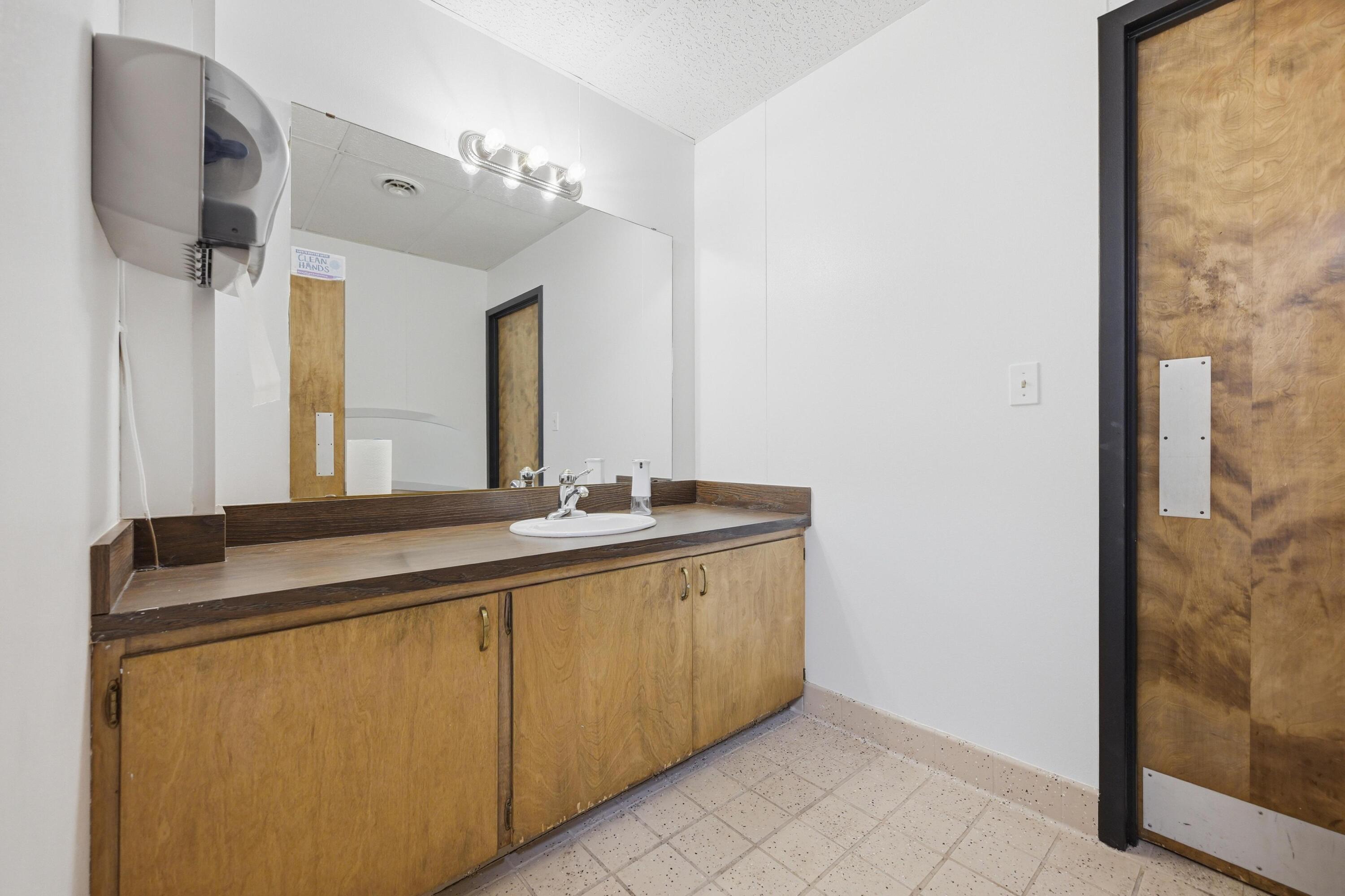 2926 West Junge Boulevard Property Photo 27