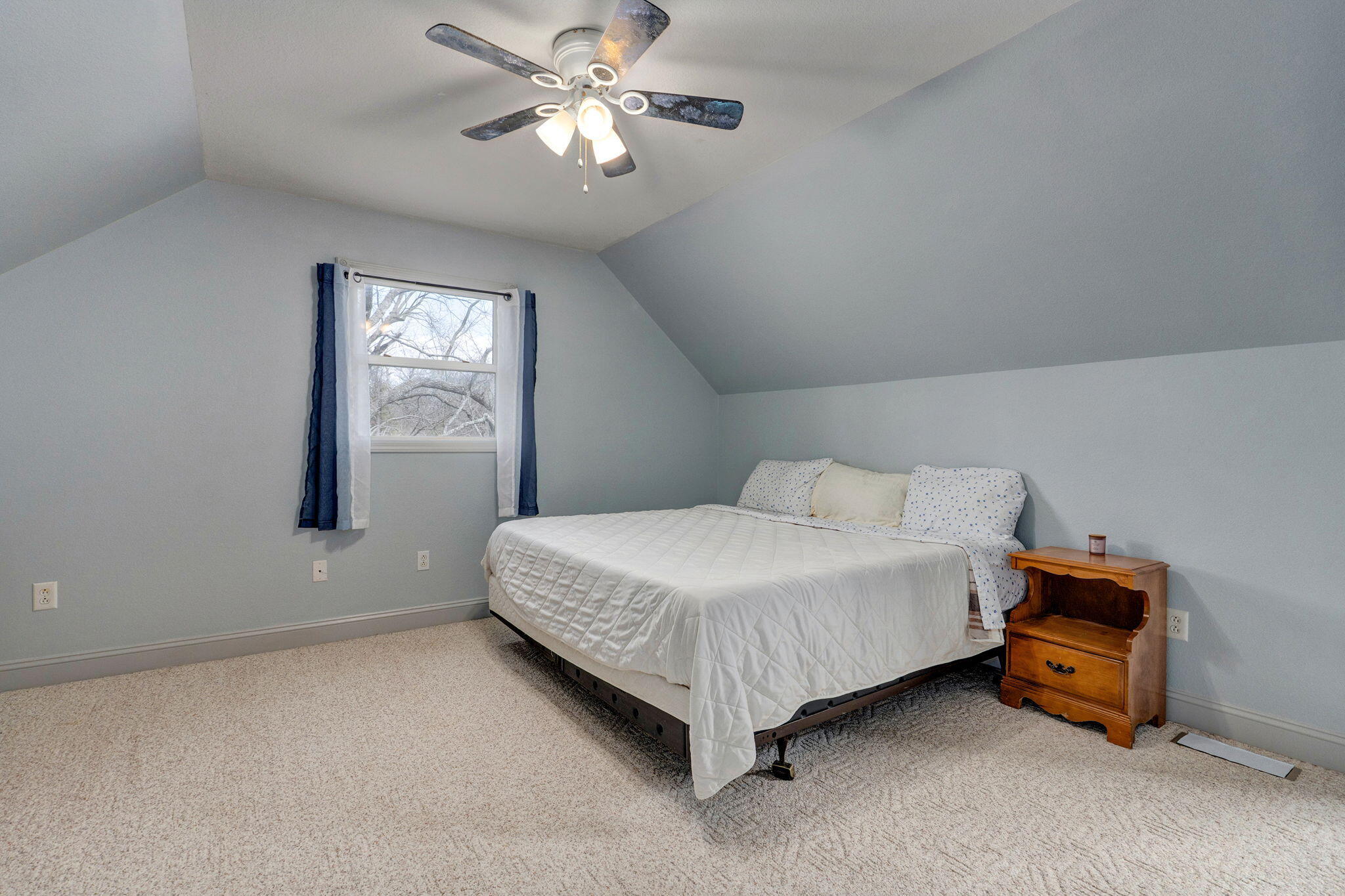 13940 Lawrence 2143 Property Photo 44