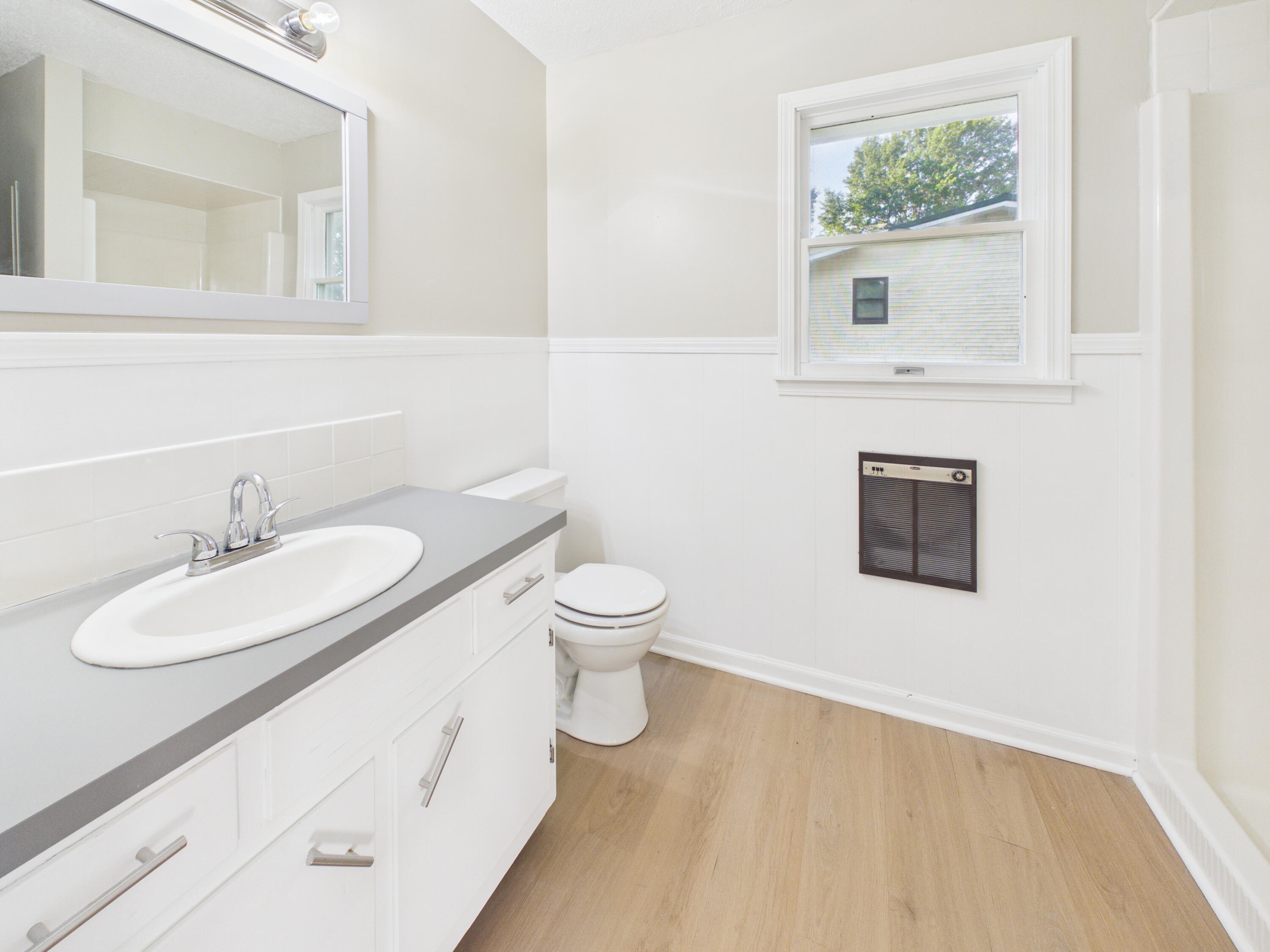 824 South Spruce Street Property Photo 5