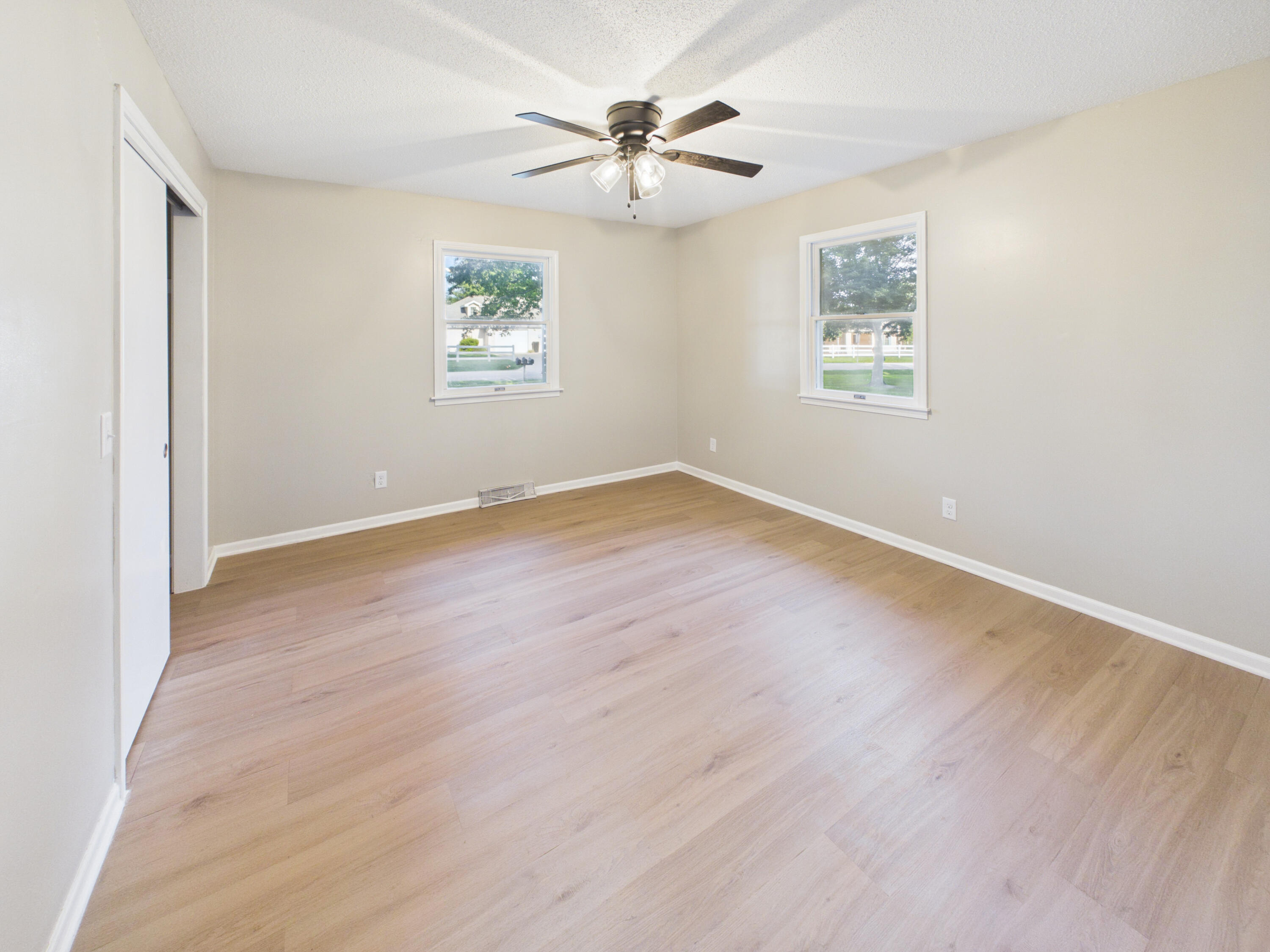 824 South Spruce Street Property Photo 18
