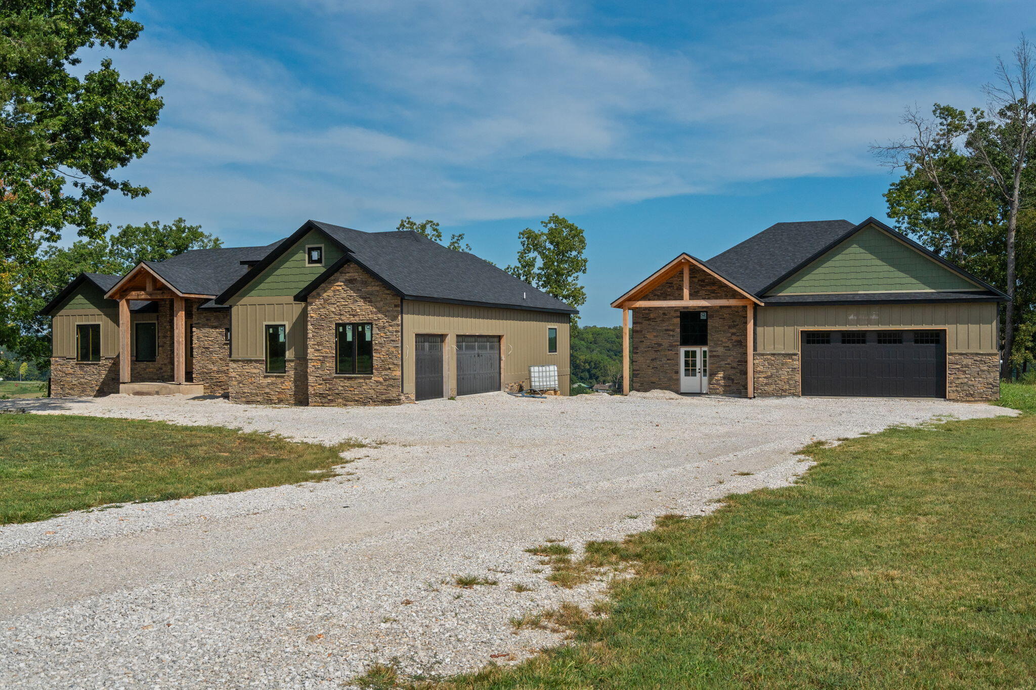 170 Riverpointe View Property Photo 7