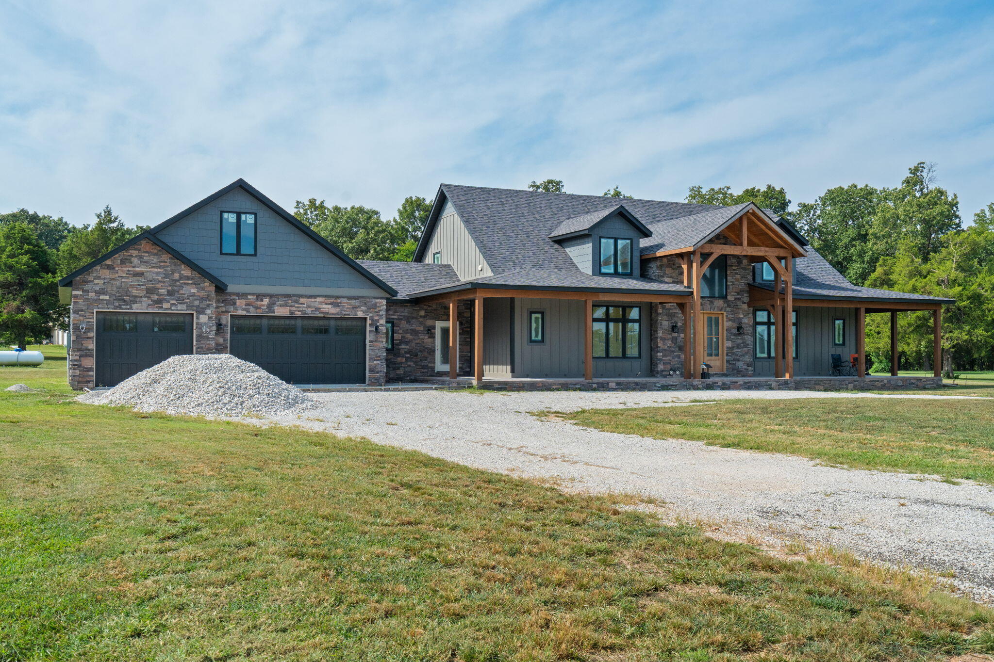 125 Riverpointe View Property Photo 4