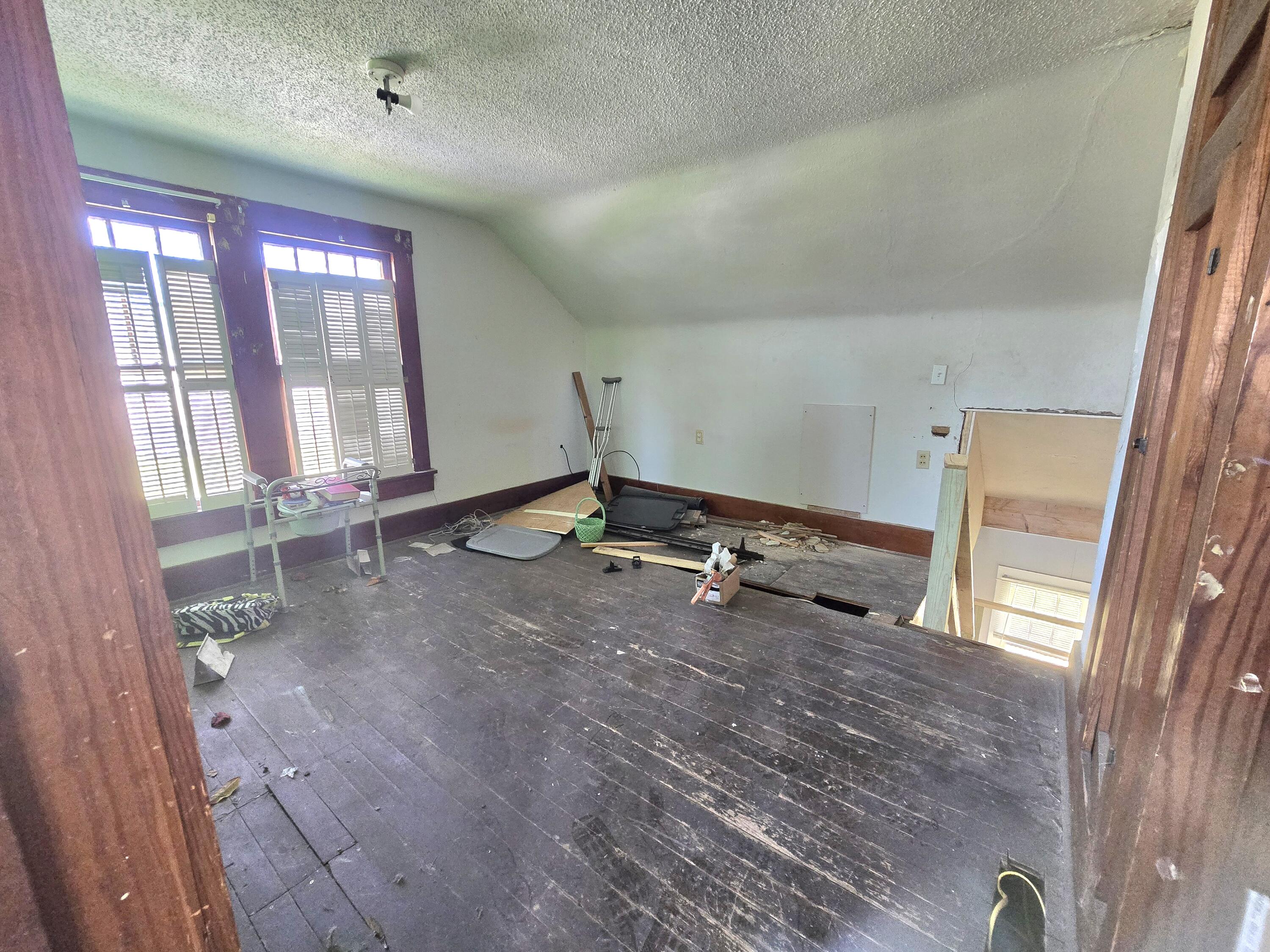 700 Spruce Street Property Photo 11