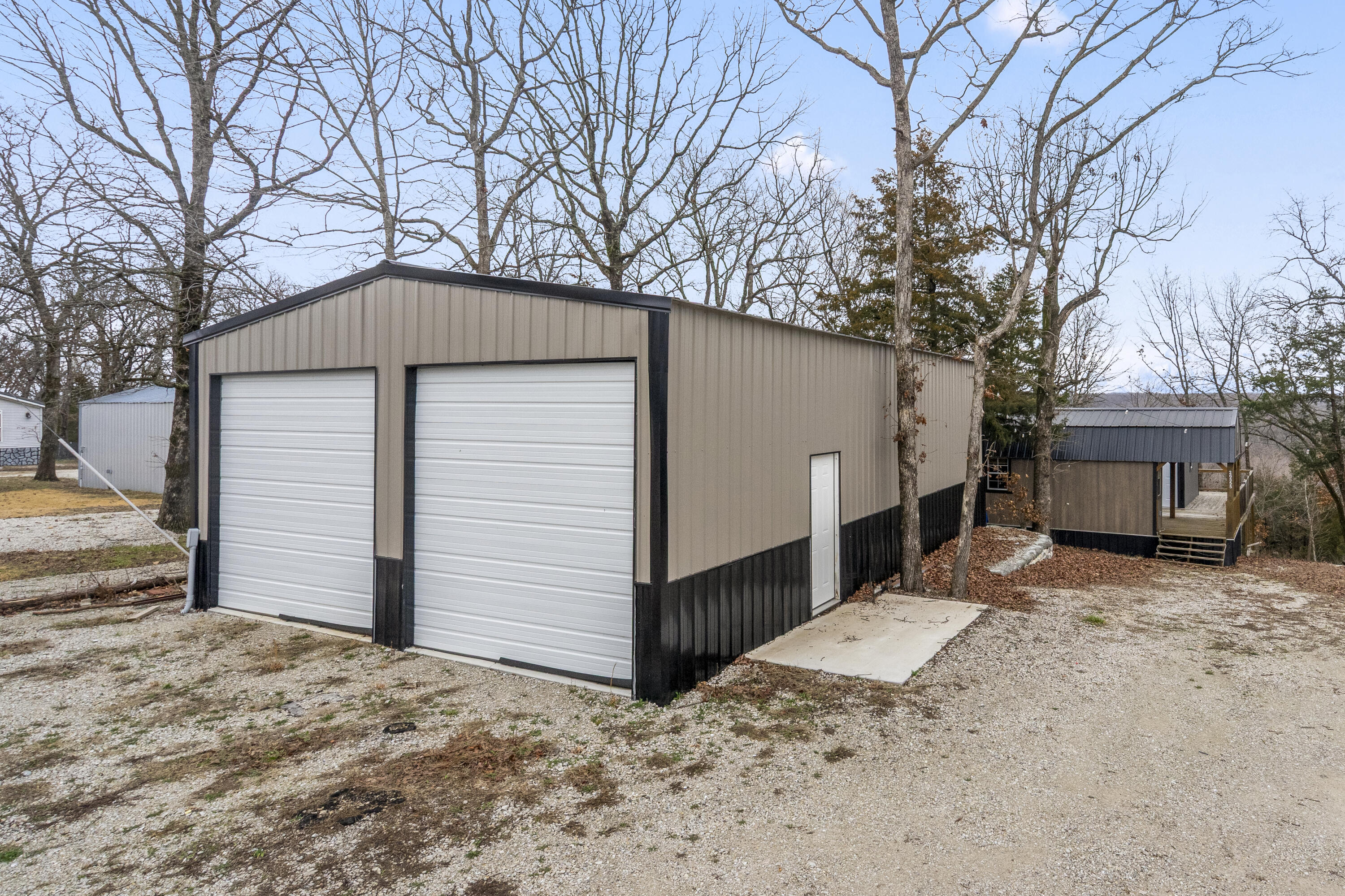 26555 Easy Street Property Photo 3
