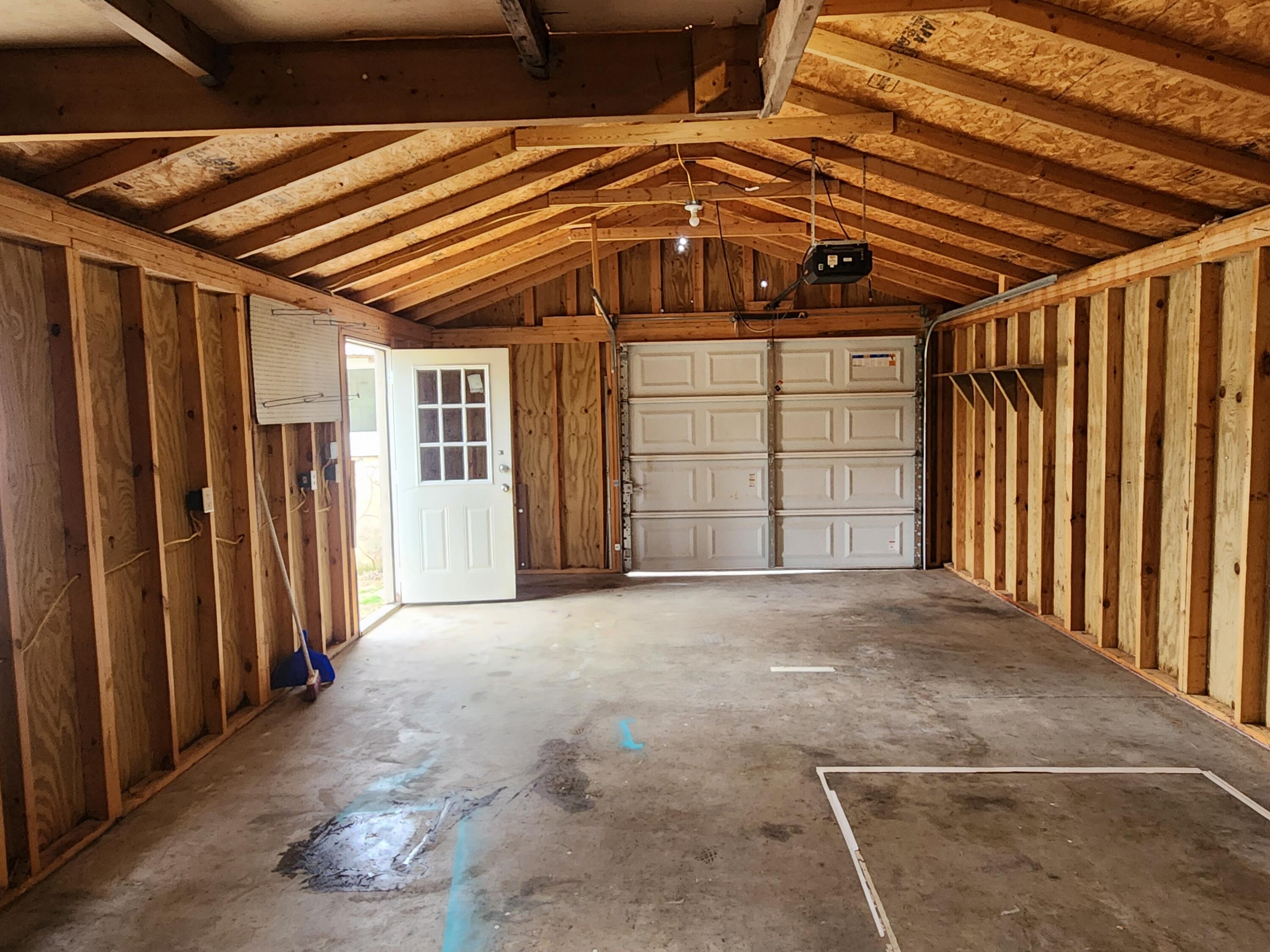 709 Garst Street Property Photo 10