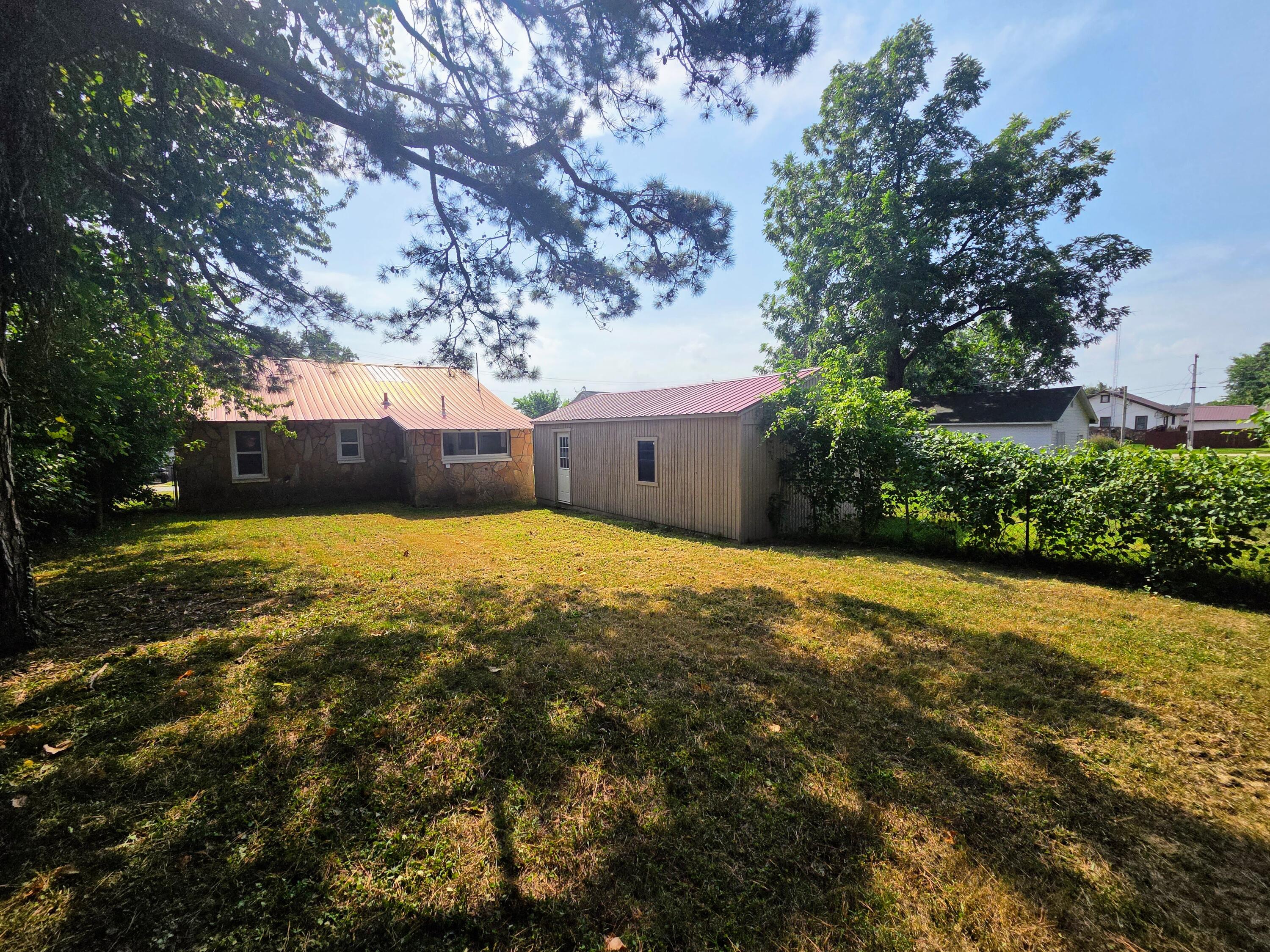 709 Garst Street Property Photo 13