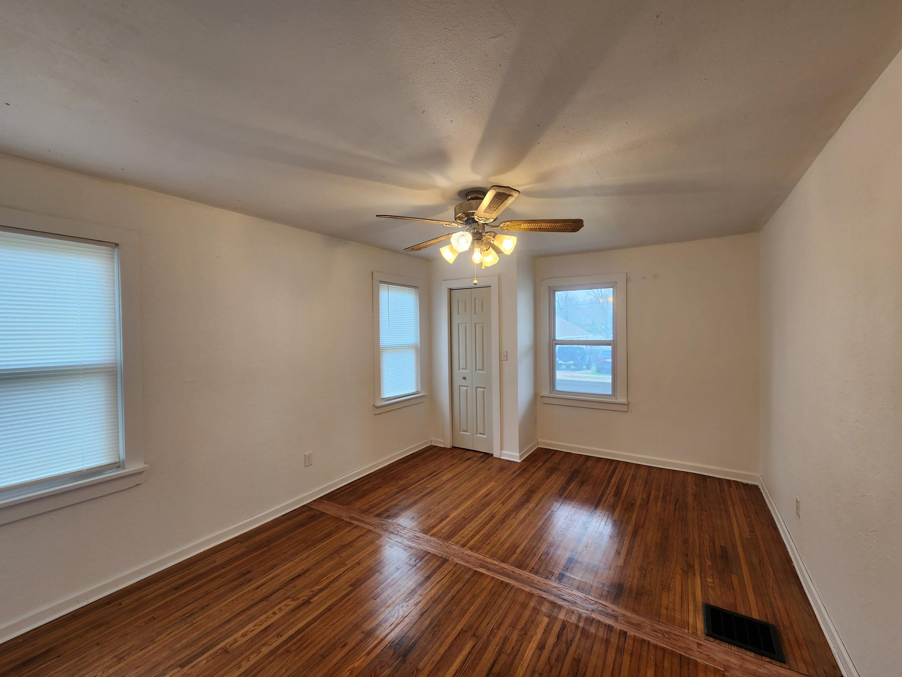 709 Garst Street Property Photo 21