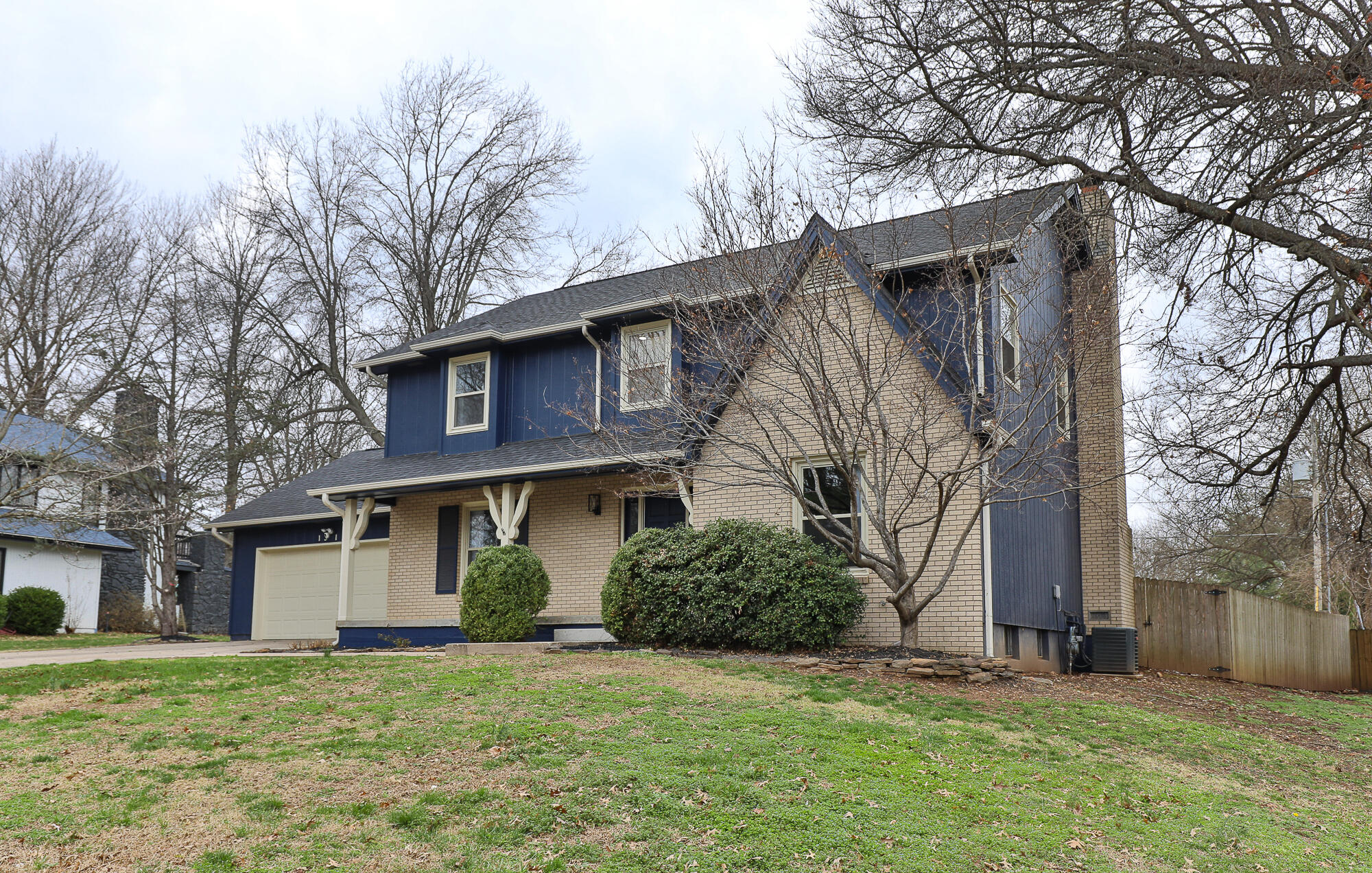 1315 South Oak Run Place Property Photo 2