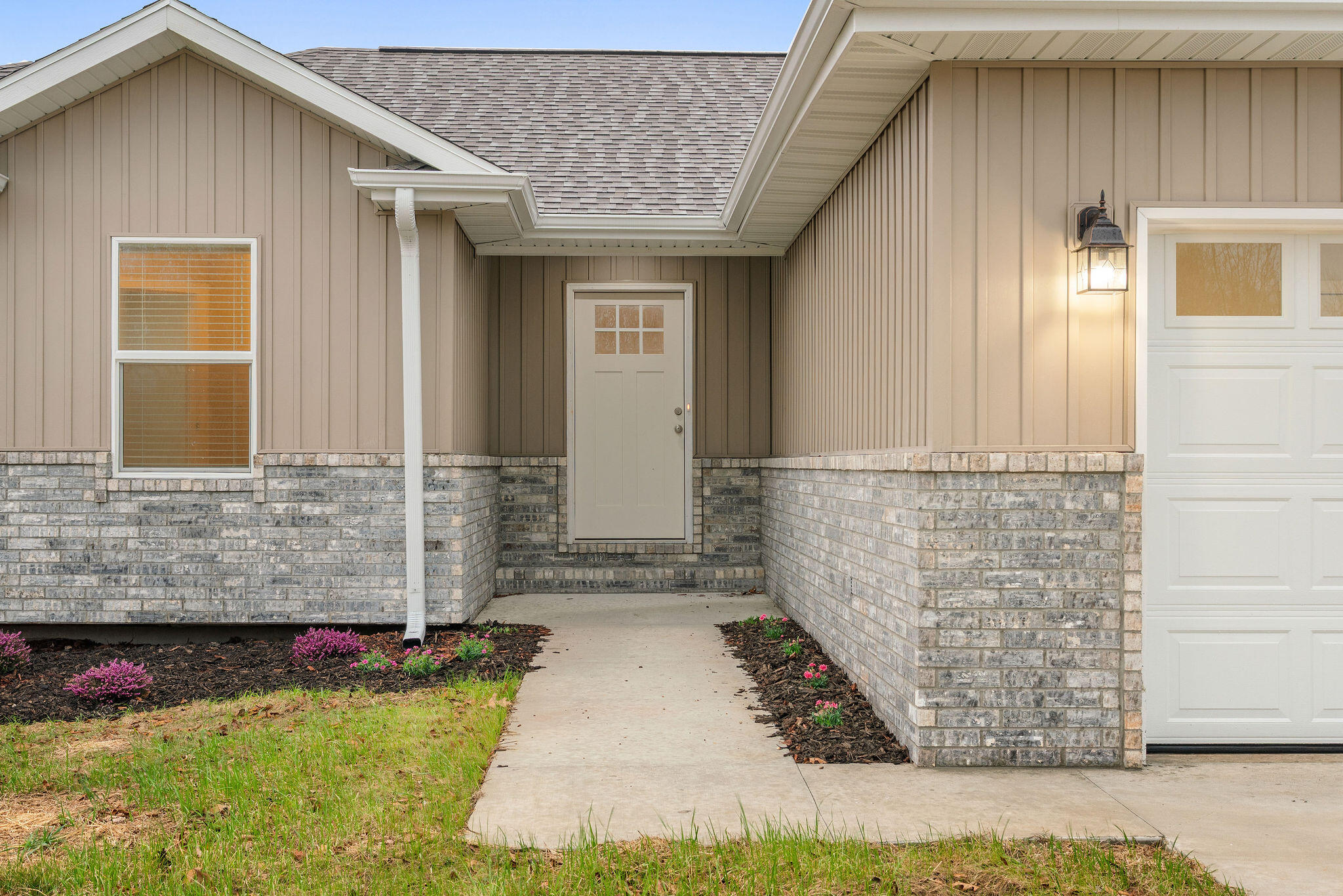 1373 Morningside Falls Boulevard Property Photo 5