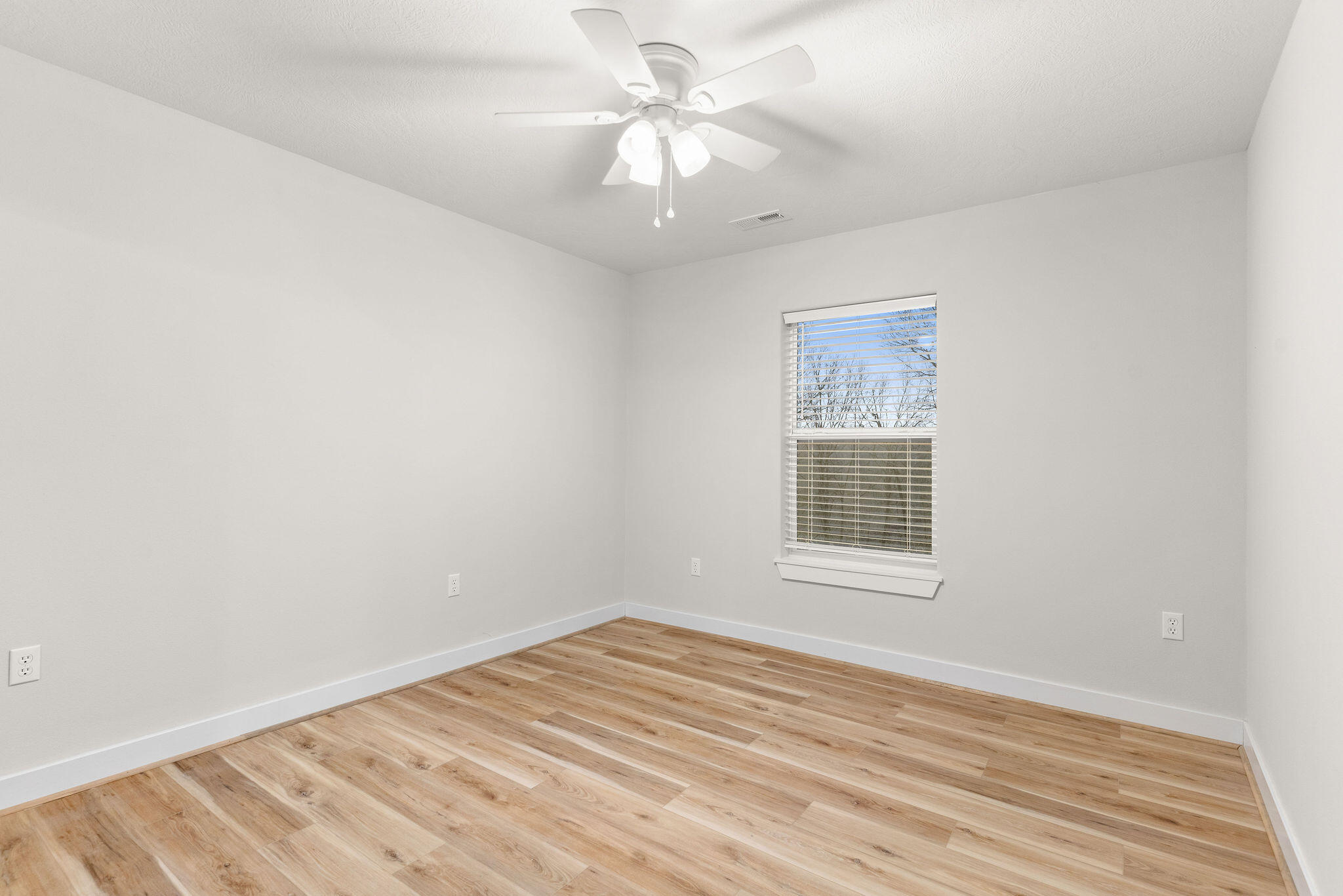1373 Morningside Falls Boulevard Property Photo 19