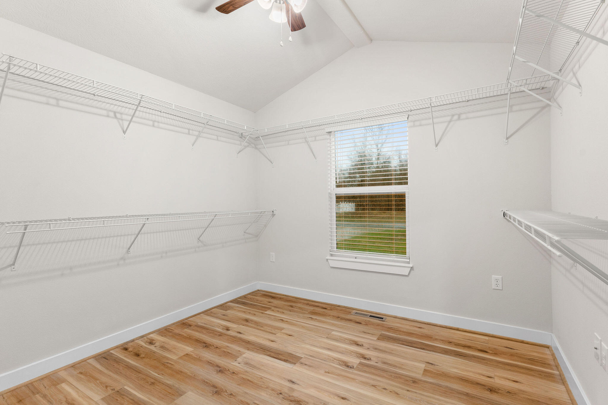 1373 Morningside Falls Boulevard Property Photo 22