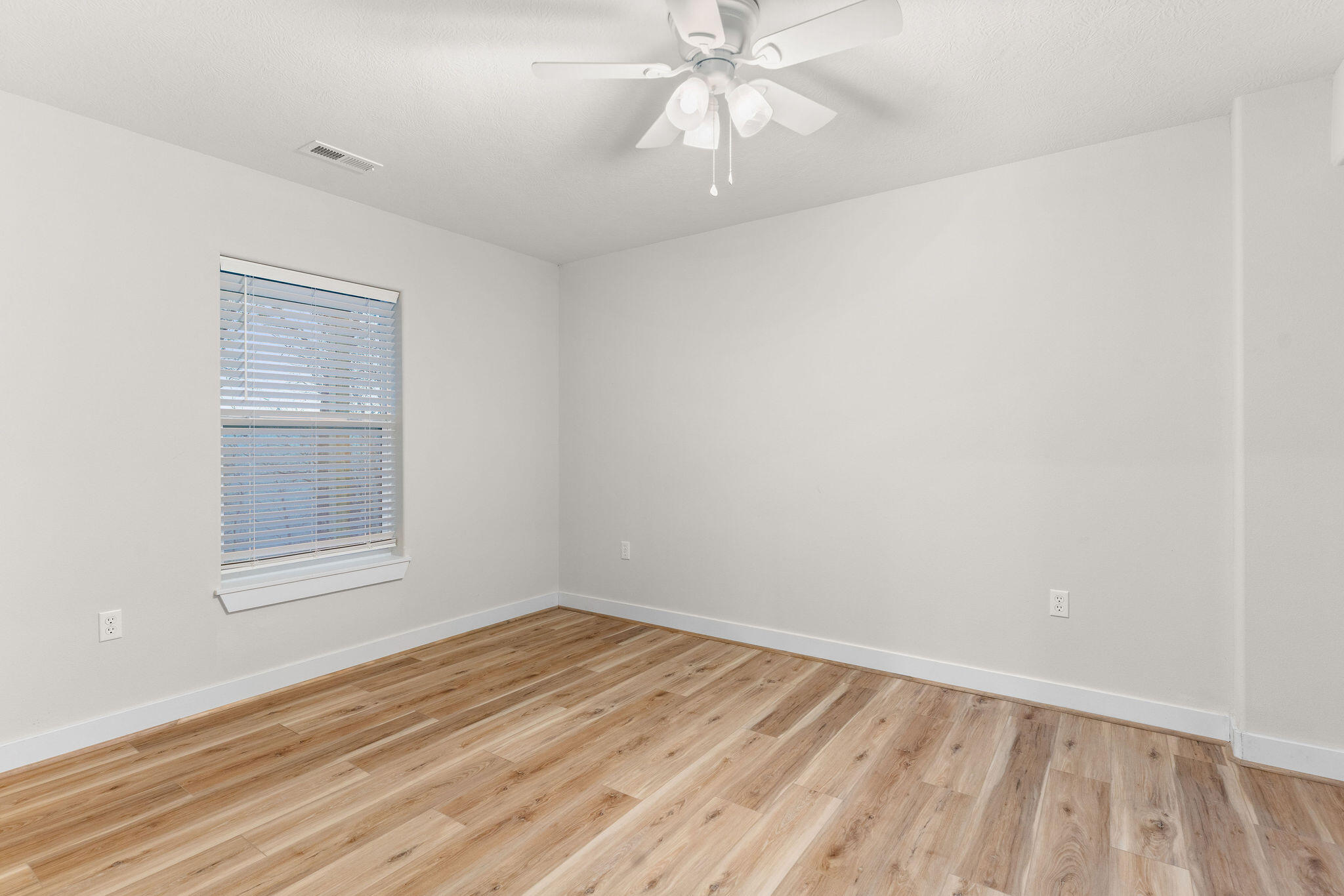 1373 Morningside Falls Boulevard Property Photo 28