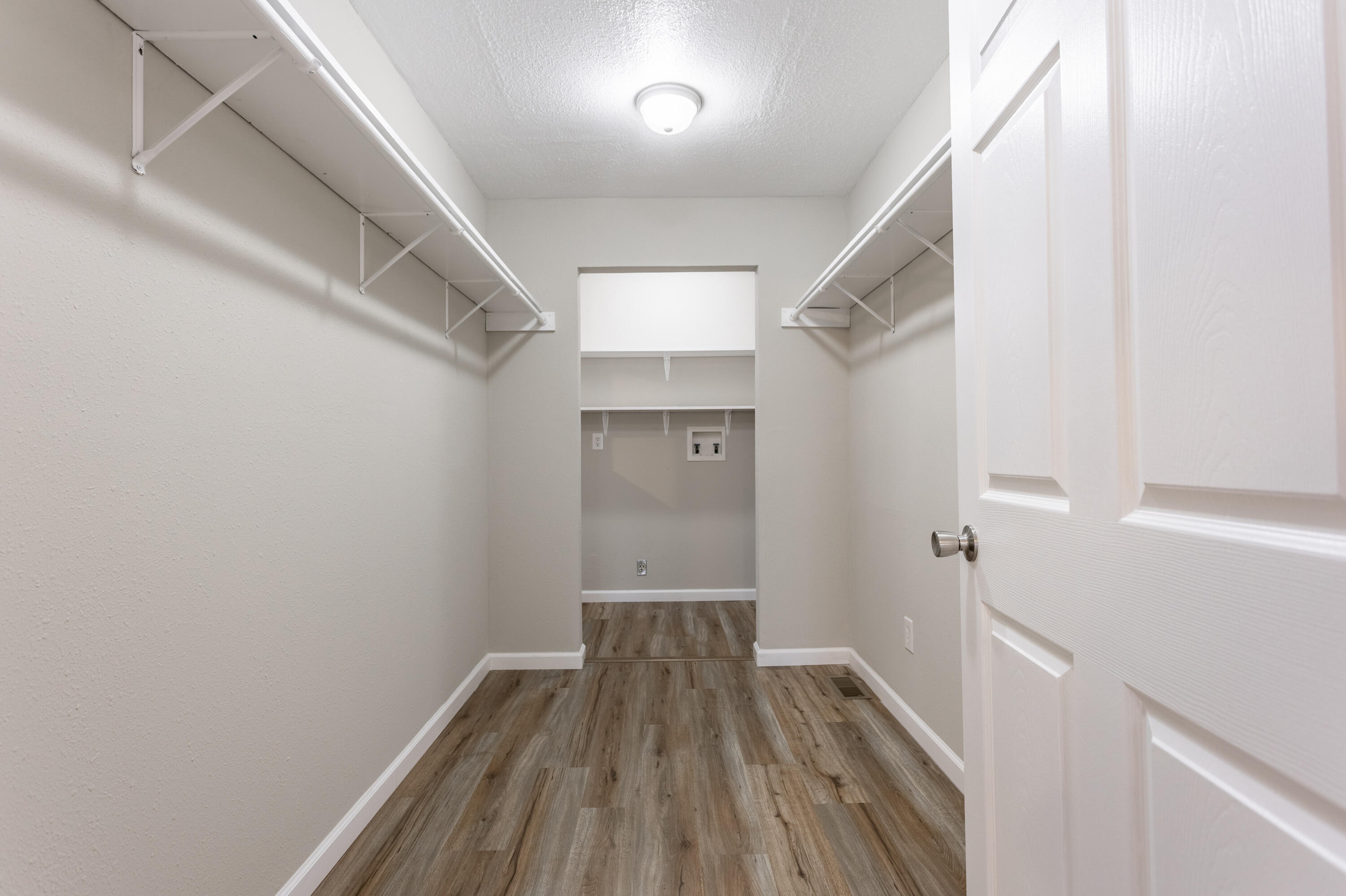 580 Parkview Drive Property Photo 16