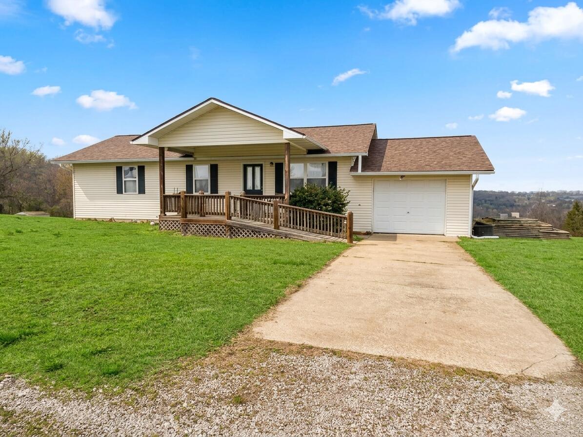 1367 Mountain Grove Road Property Photo 2
