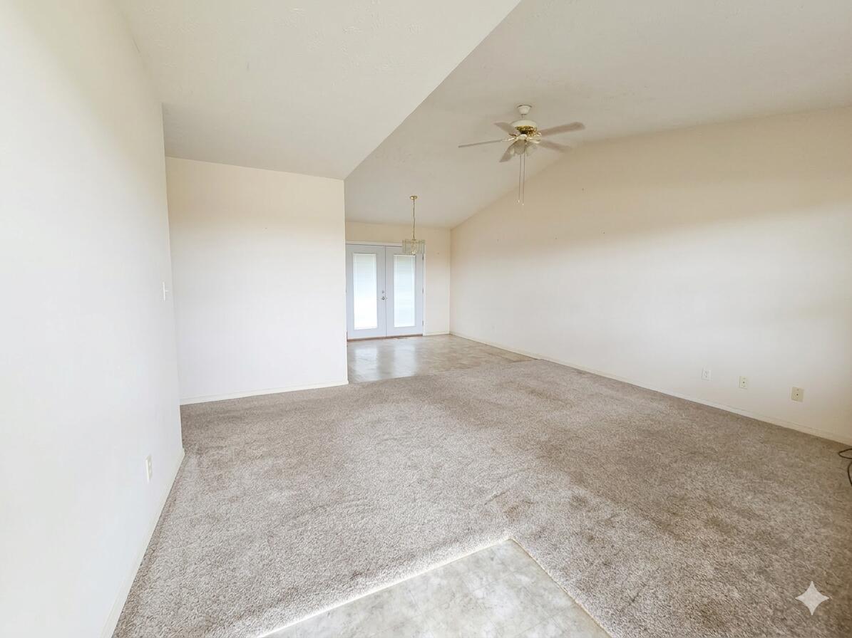 1367 Mountain Grove Road Property Photo 5
