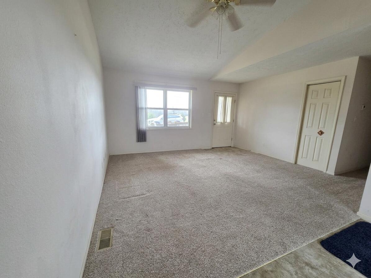 1367 Mountain Grove Road Property Photo 7