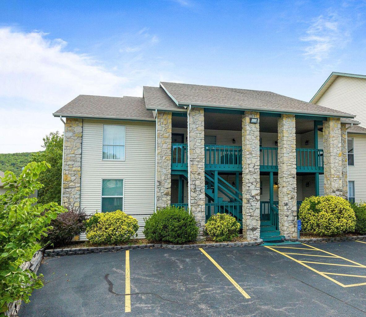 150 The Bluffs Apt 1 Property Photo 4