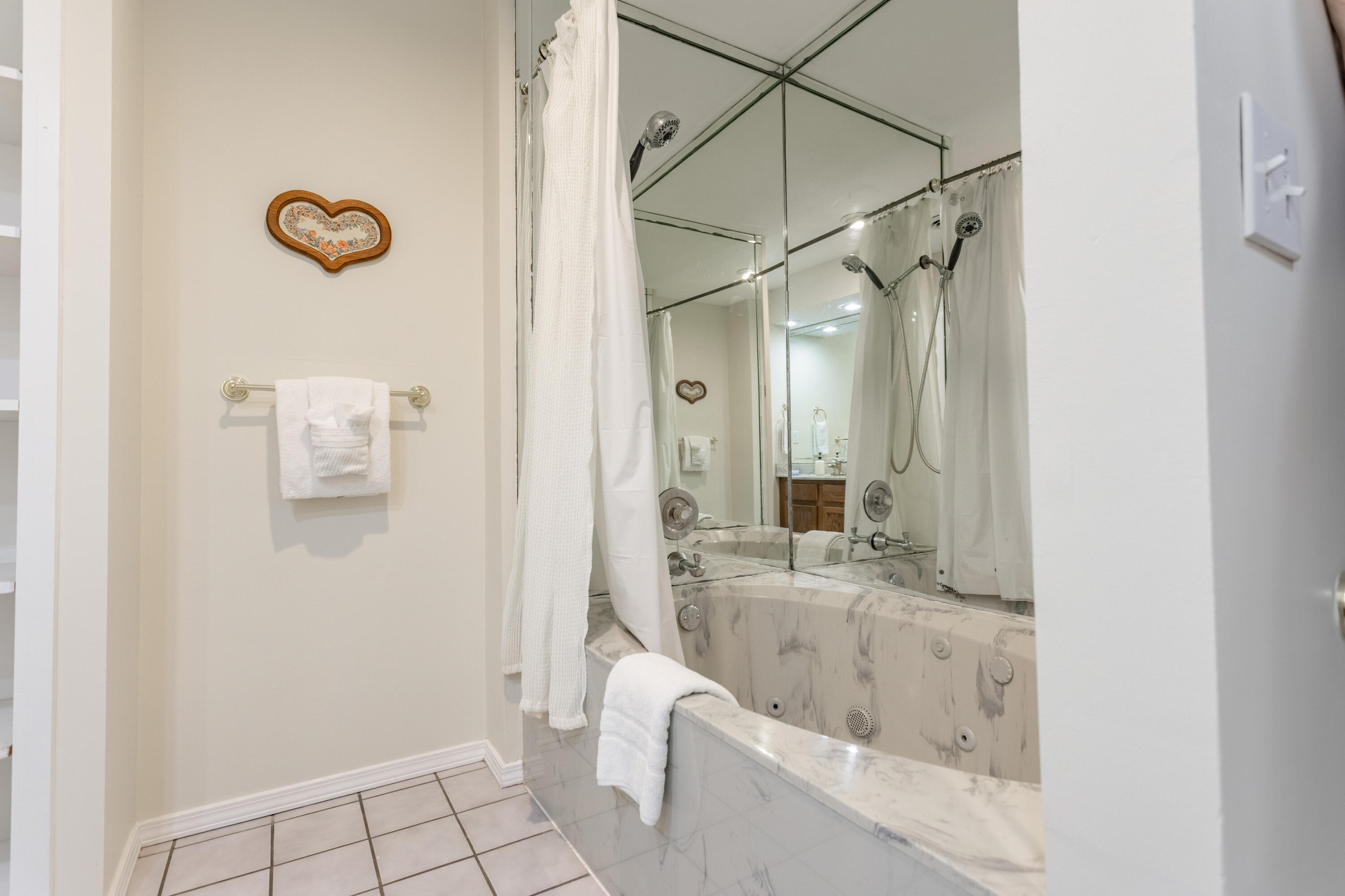 150 The Bluffs Apt 1 Property Photo 17