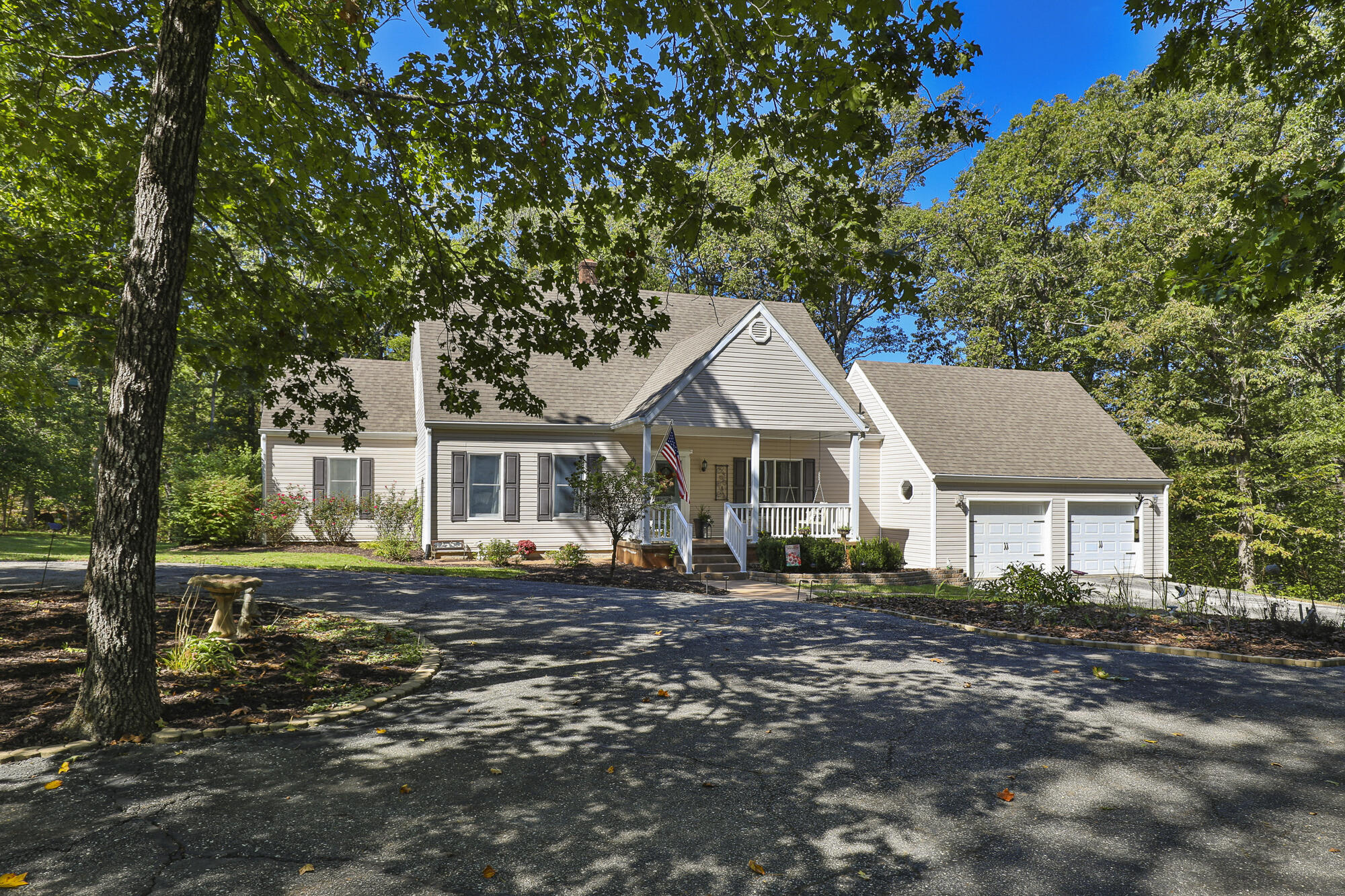 240 Iron Oaks Drive Property Photo 1