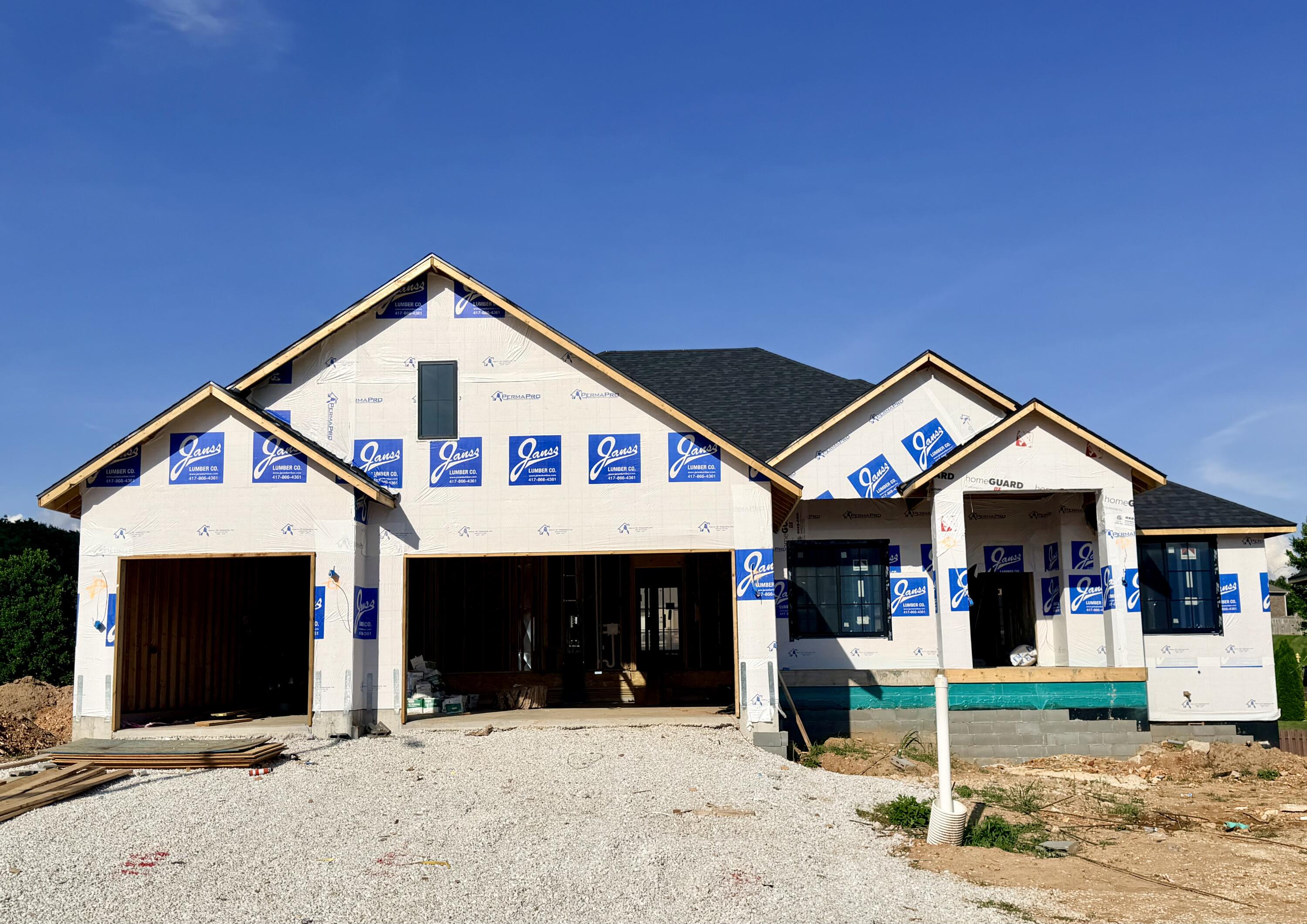2070 North Silver Charm Avenue Property Photo 4