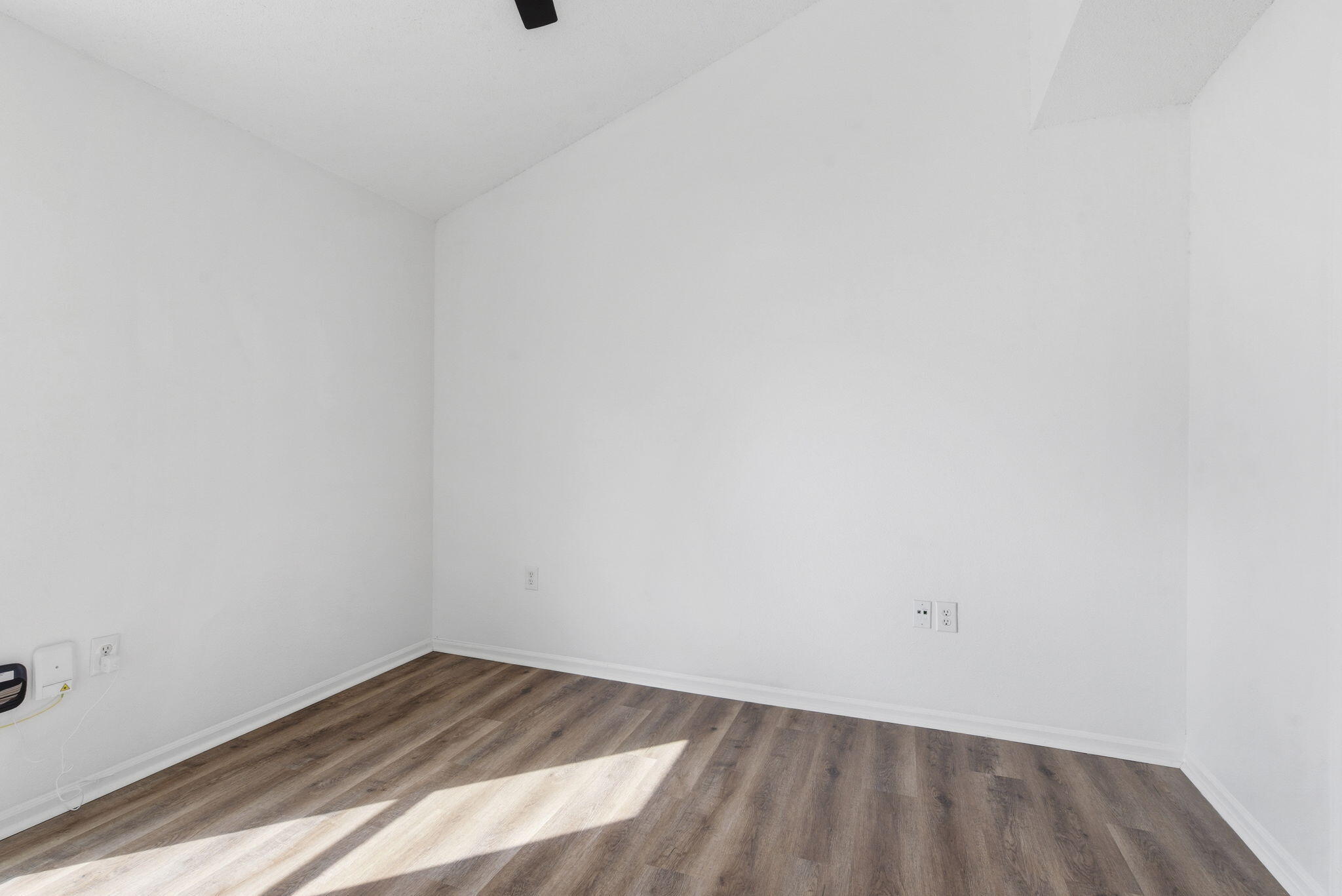 1447 East Oakwood Lane Property Photo 15