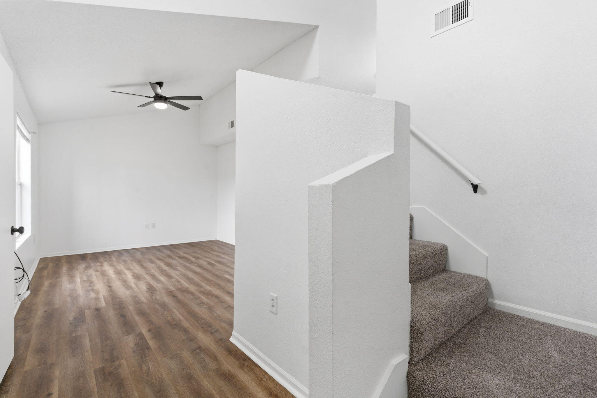 1447 East Oakwood Lane Property Photo 18