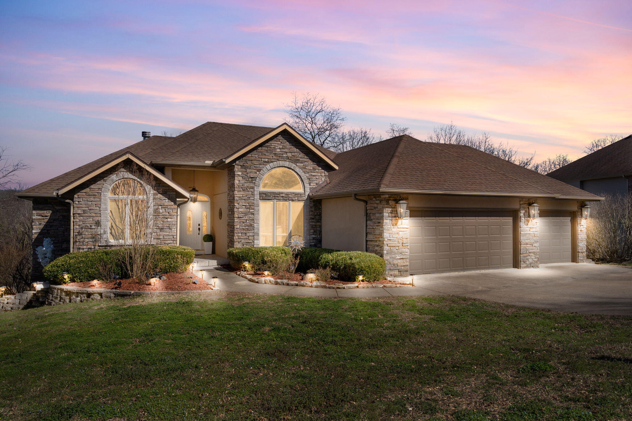 1209 Ledgestone Circle Property Photo 4