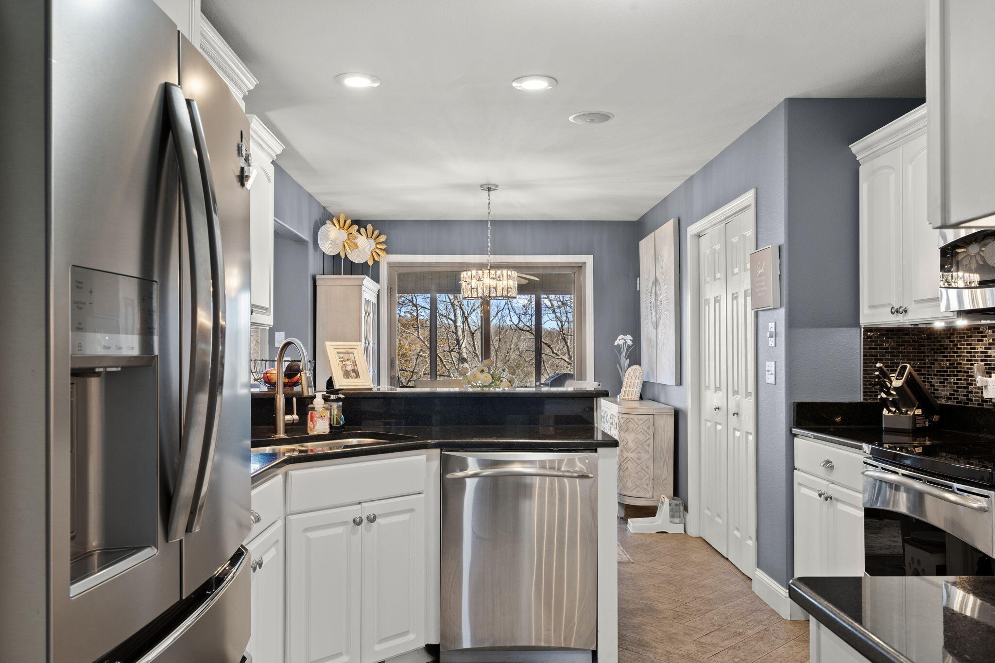 1209 Ledgestone Circle Property Photo 27