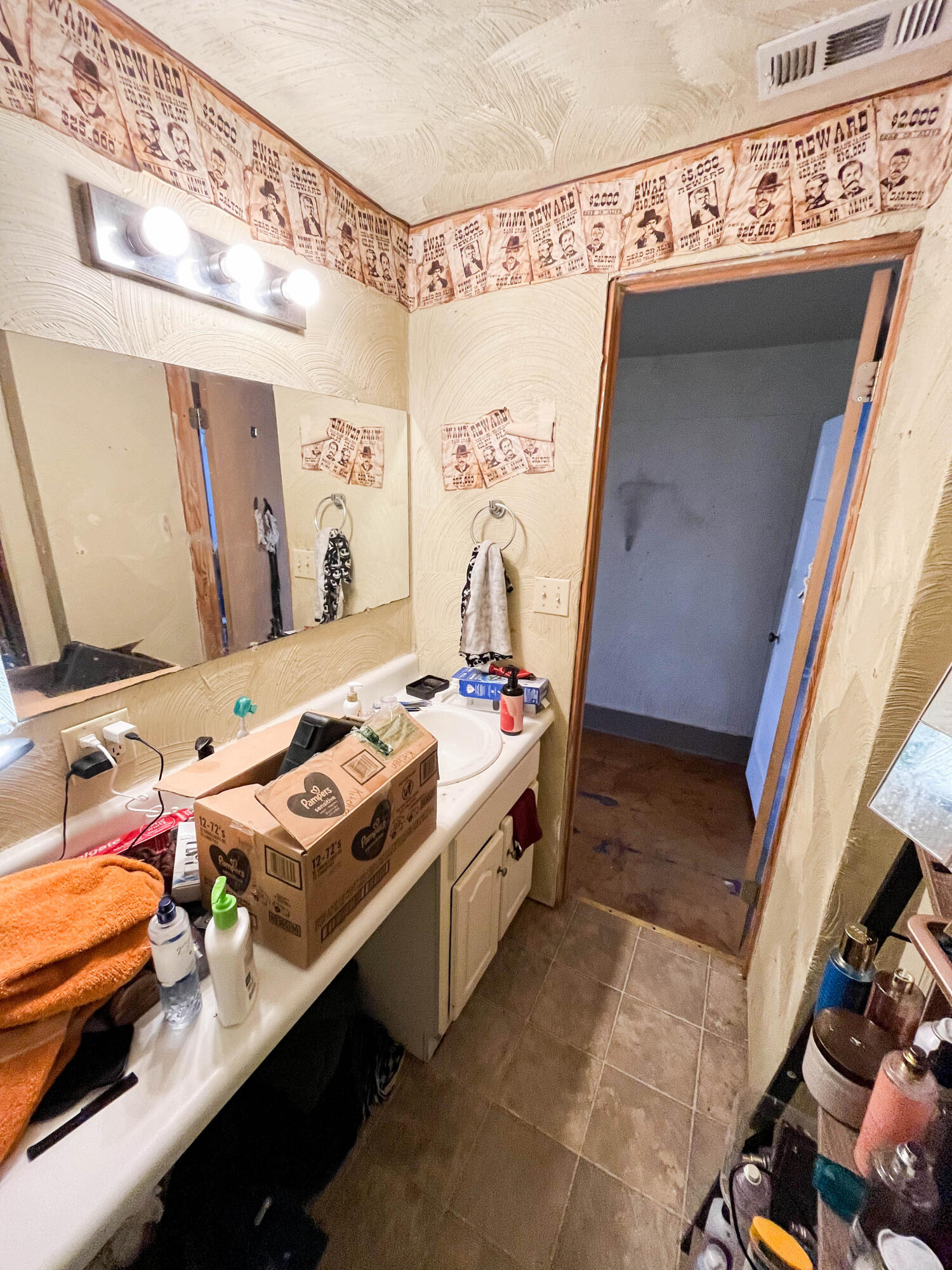 903 Vine Street Property Photo 27