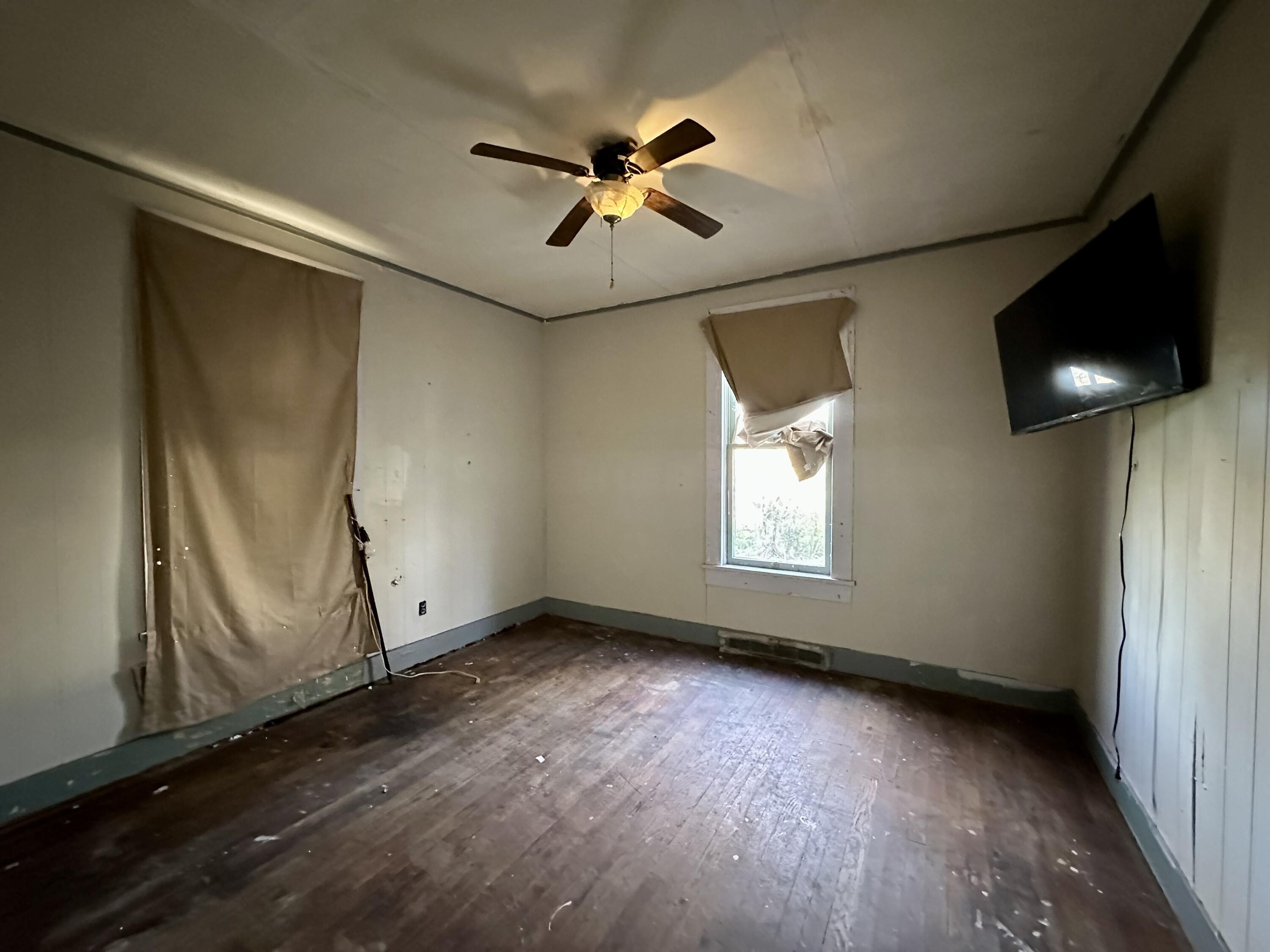408 Walnut Street Property Photo 6