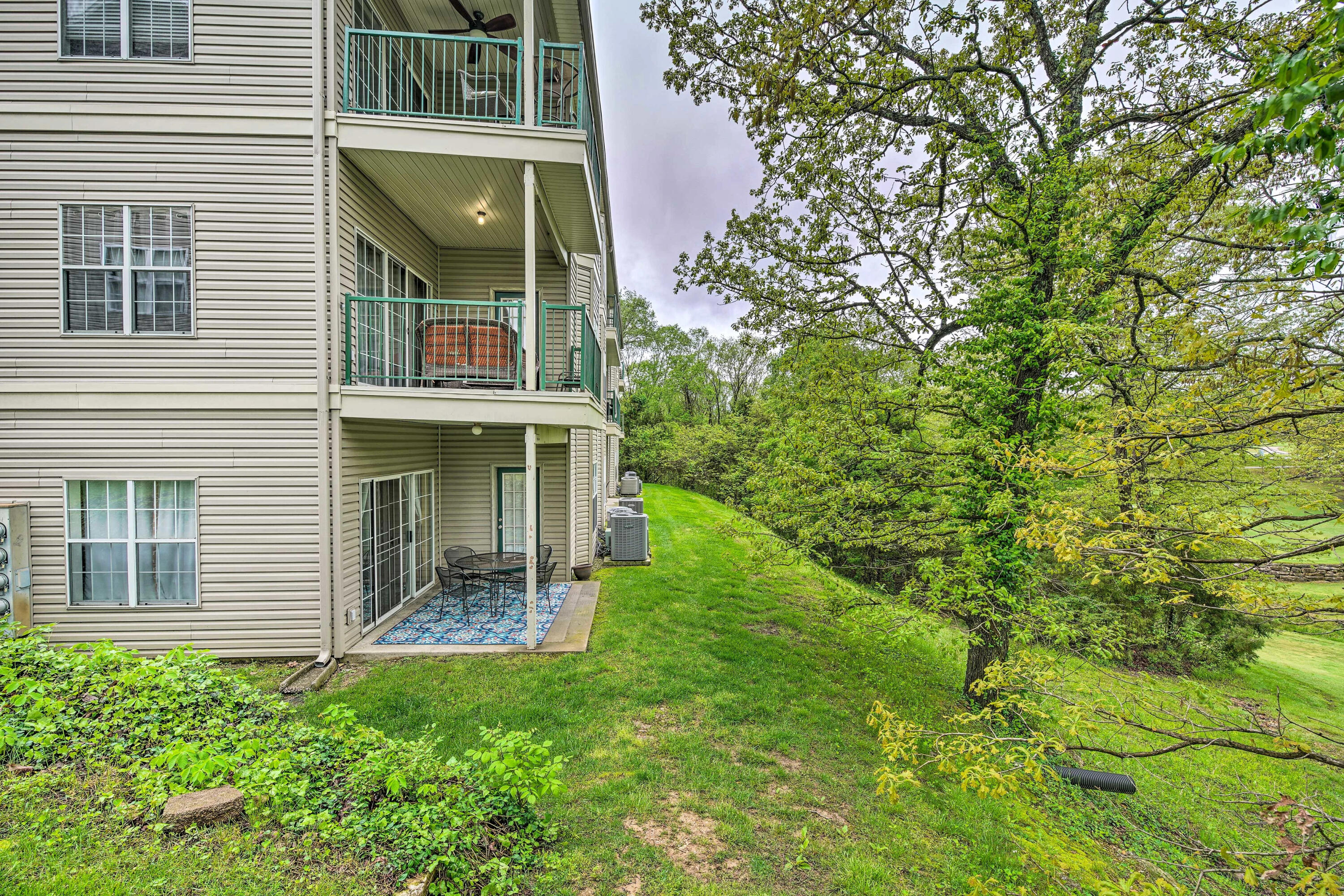 813 Holiday Ridge H2 Property Photo 31