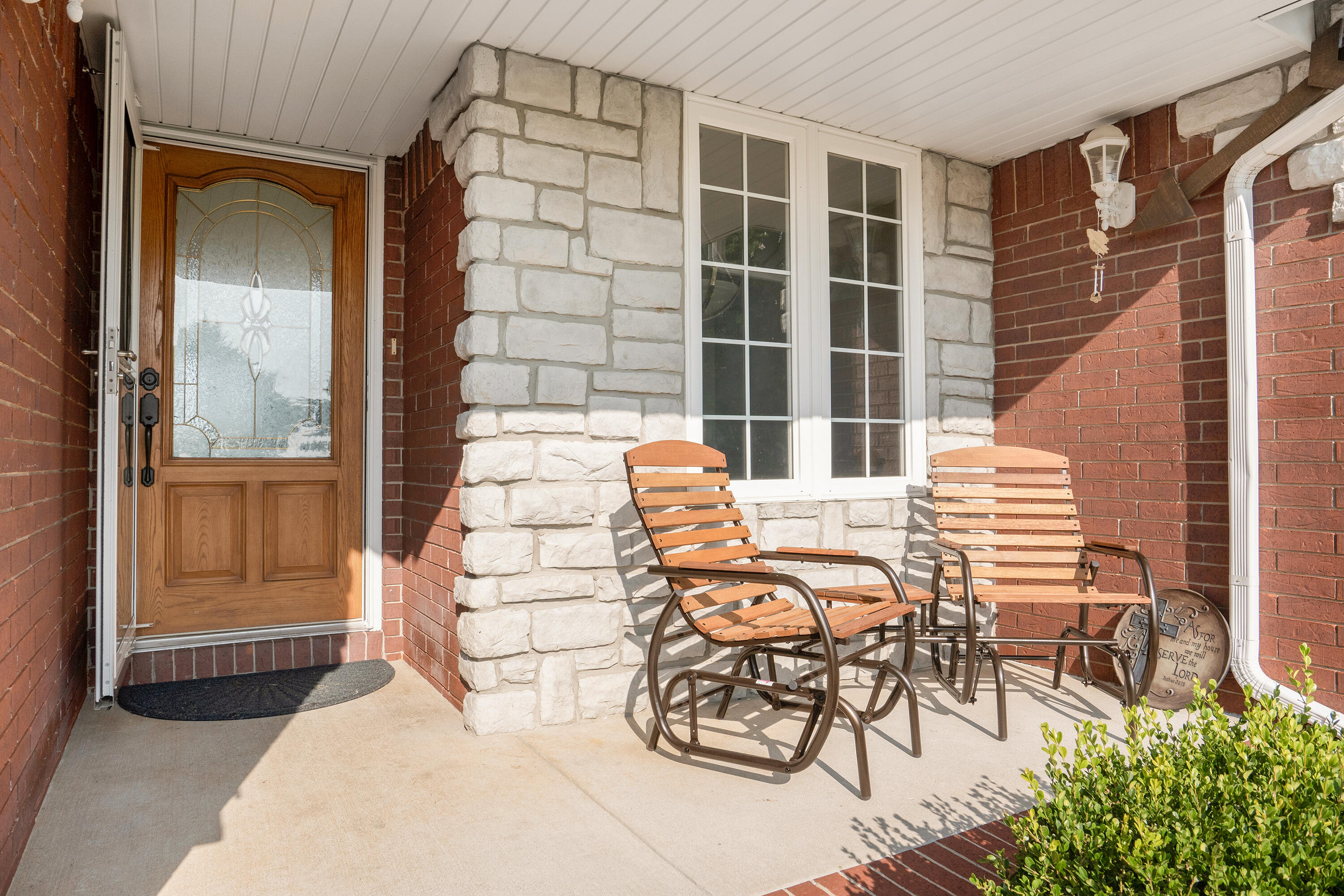 171 Ridgefield Court Property Photo 4