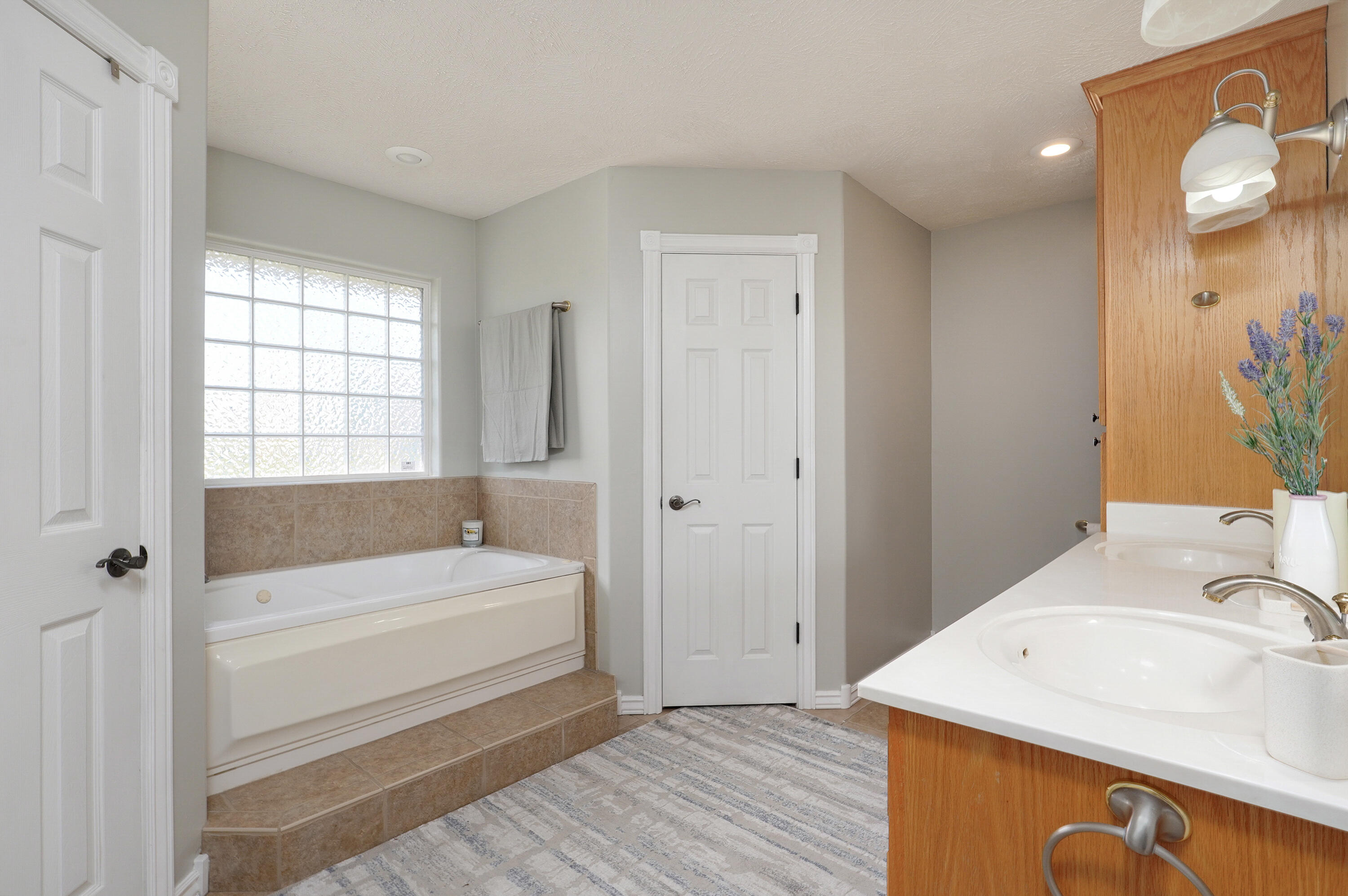 171 Ridgefield Court Property Photo 20