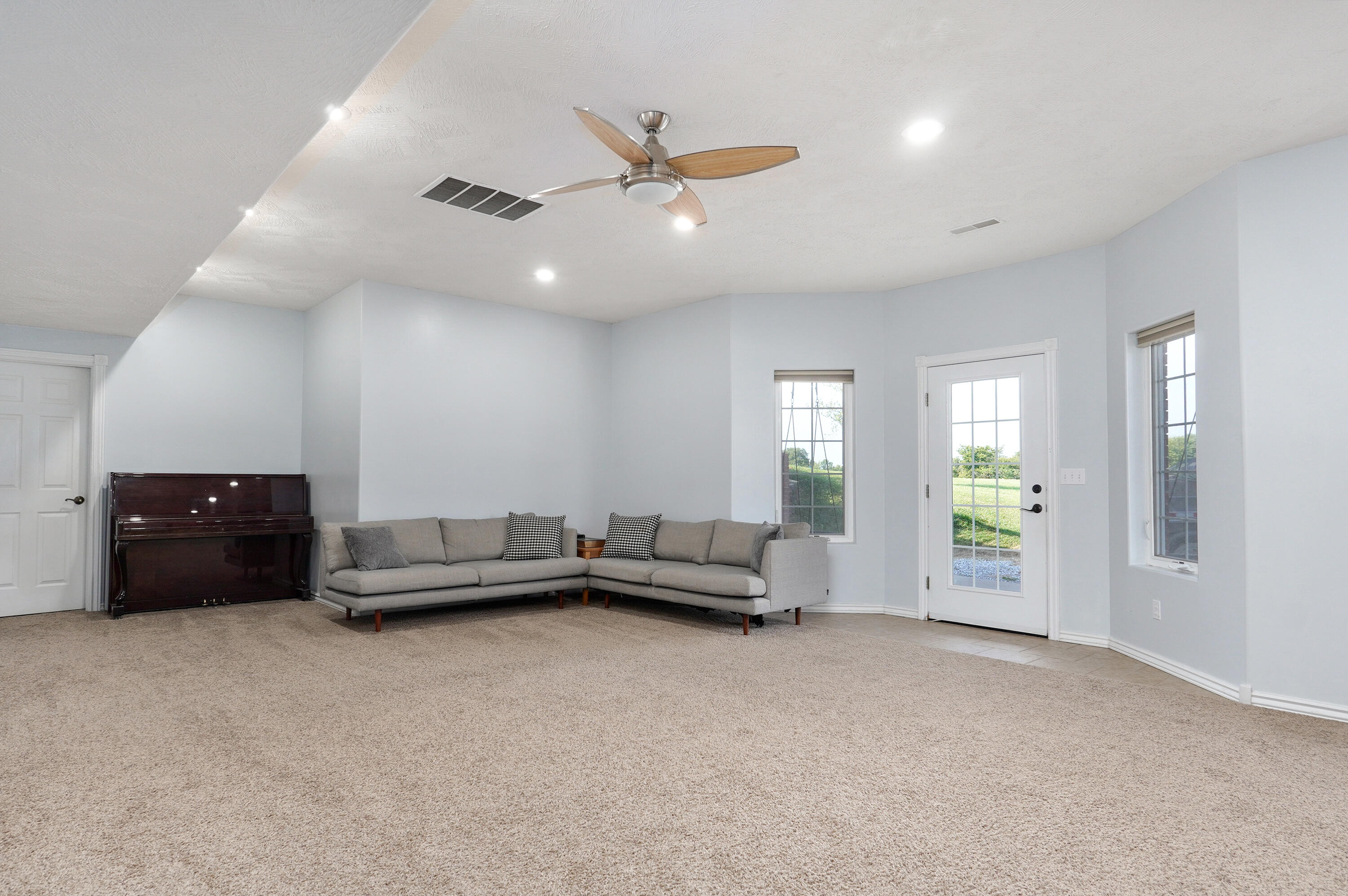 171 Ridgefield Court Property Photo 25