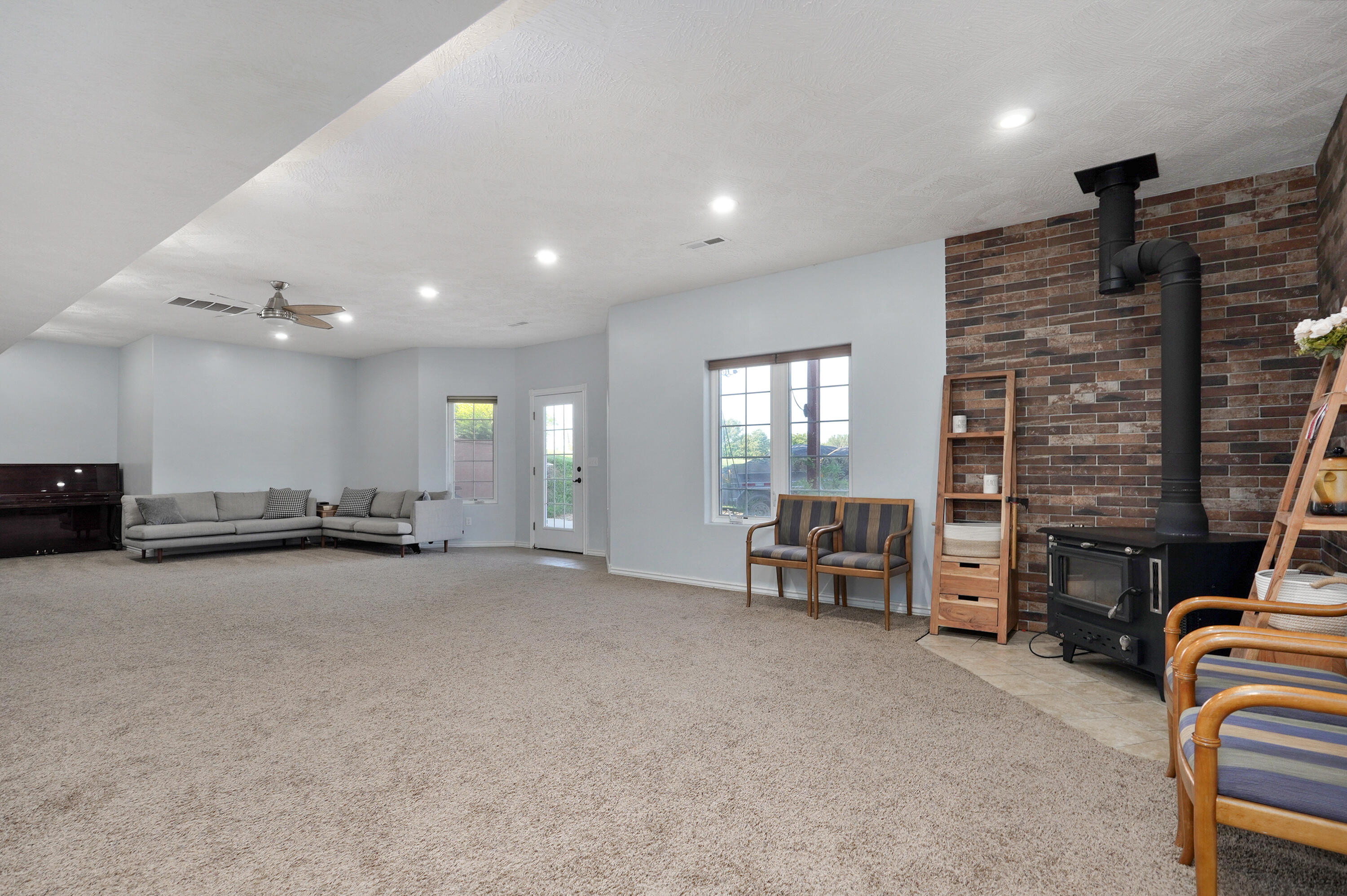 171 Ridgefield Court Property Photo 27