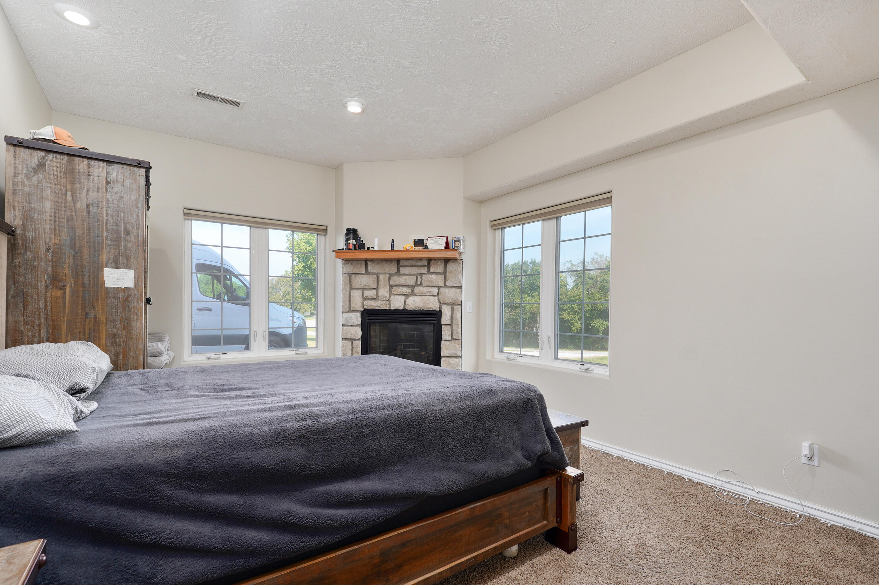 171 Ridgefield Court Property Photo 29