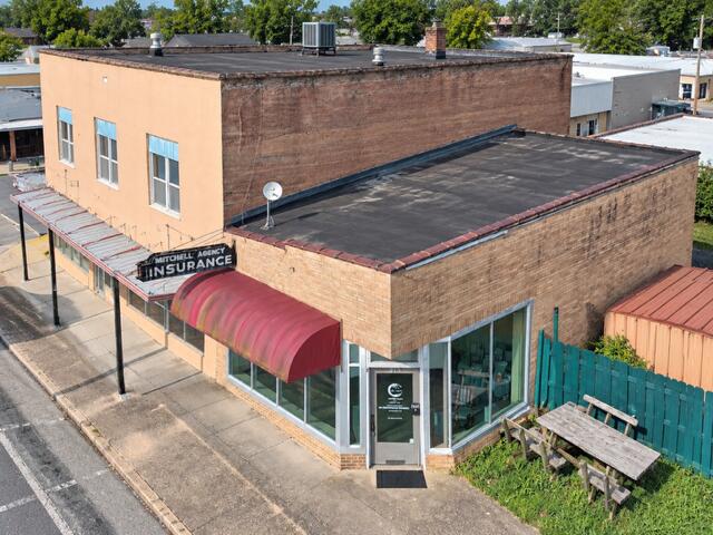 215 South Grand Avenue Property Photo 1