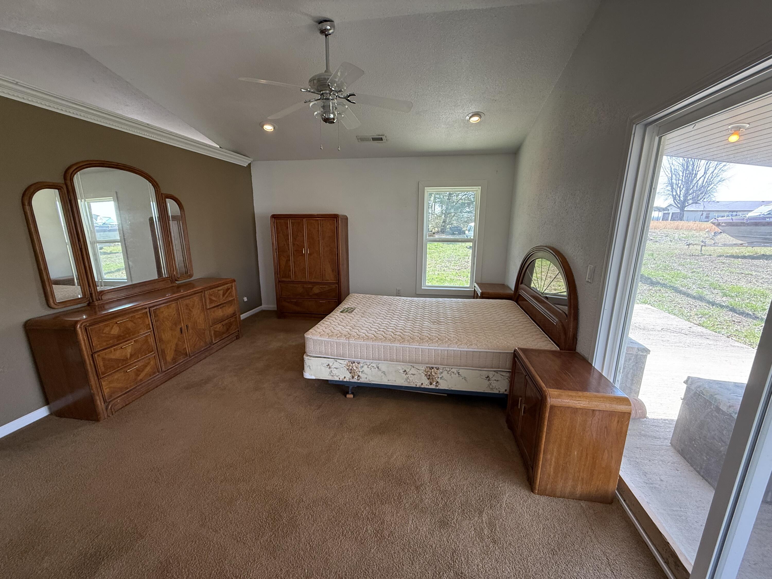 468 Martingale Drive Property Photo 14