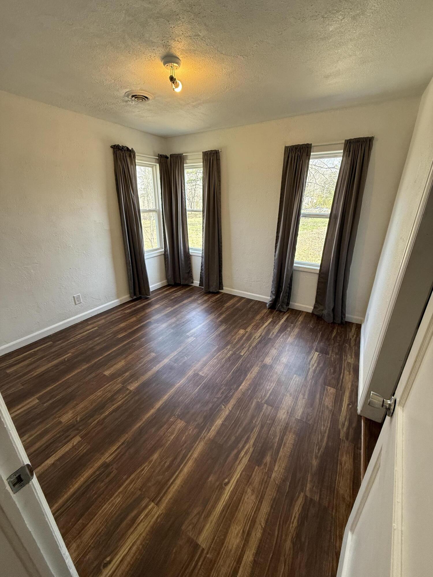 468 Martingale Drive Property Photo 29
