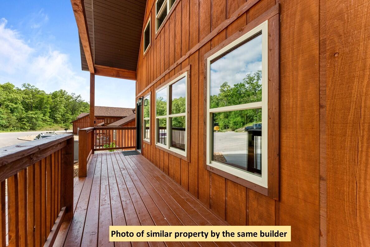 128 Poolside Way Property Photo 4