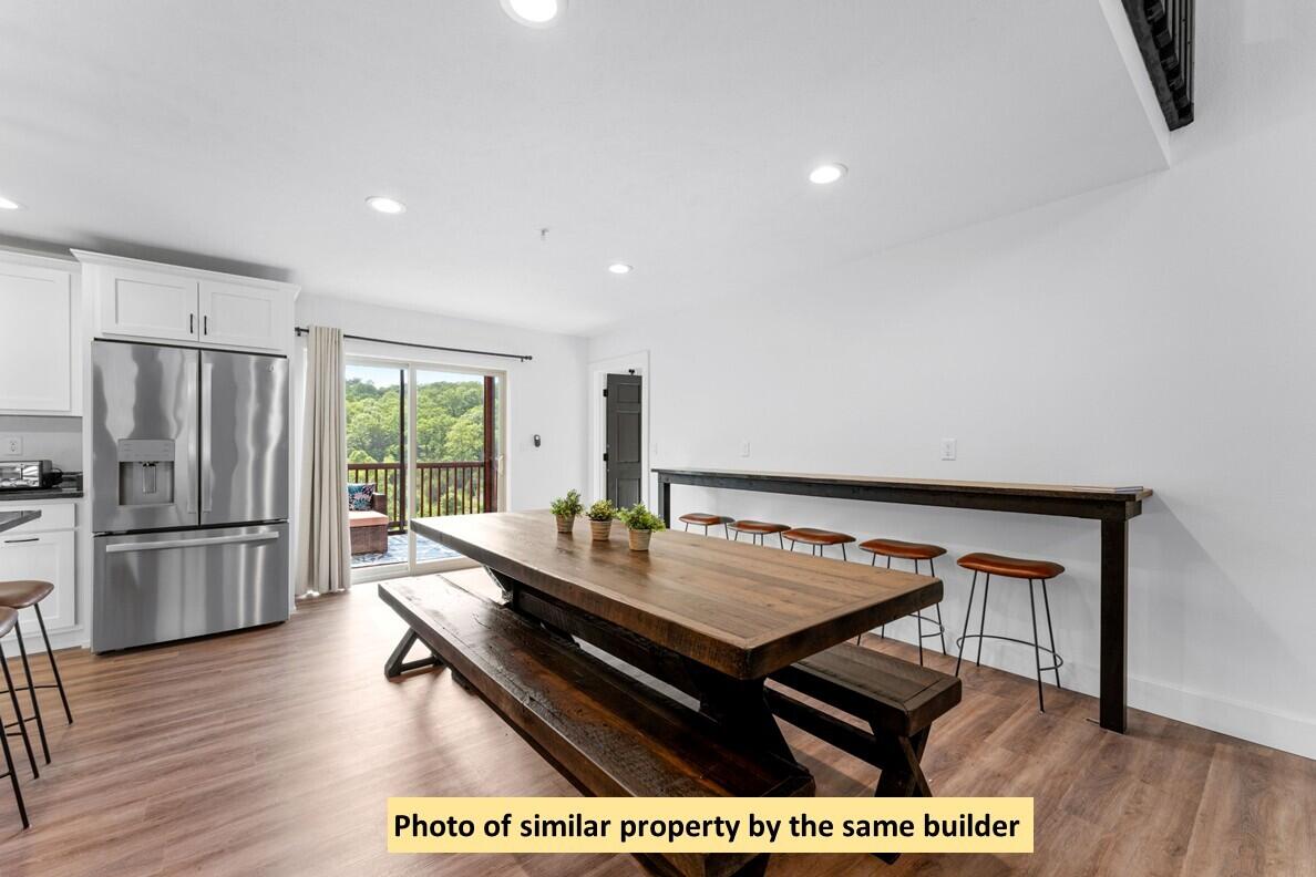 128 Poolside Way Property Photo 9