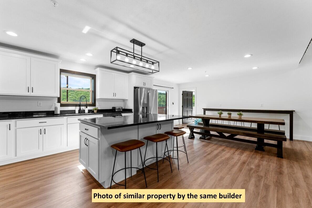 128 Poolside Way Property Photo 11