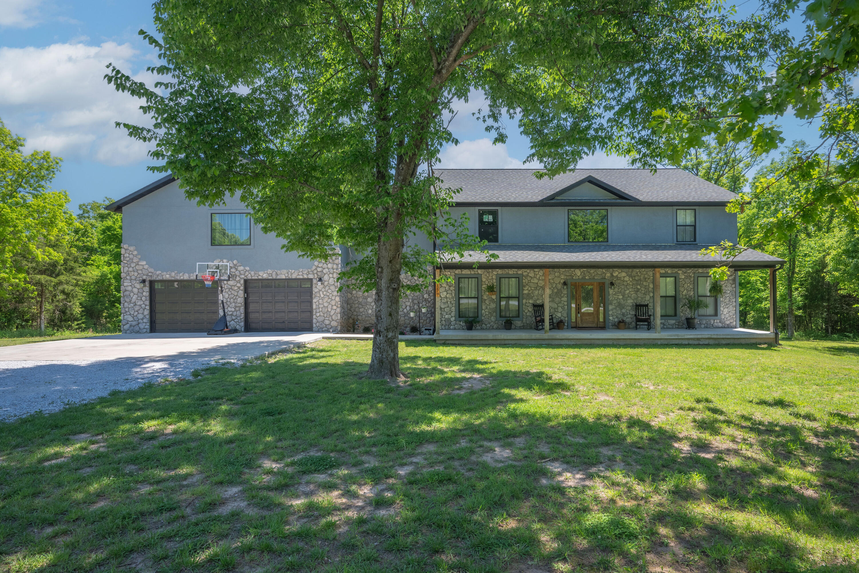 11279 Holly Road Property Photo 1