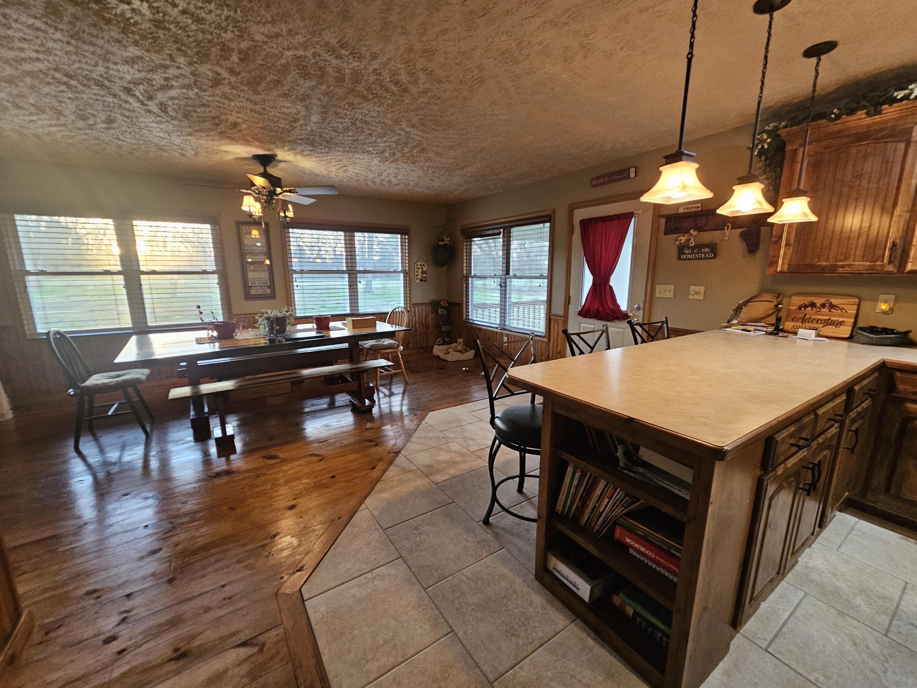 14109 Lawrence 2160 Property Photo 7