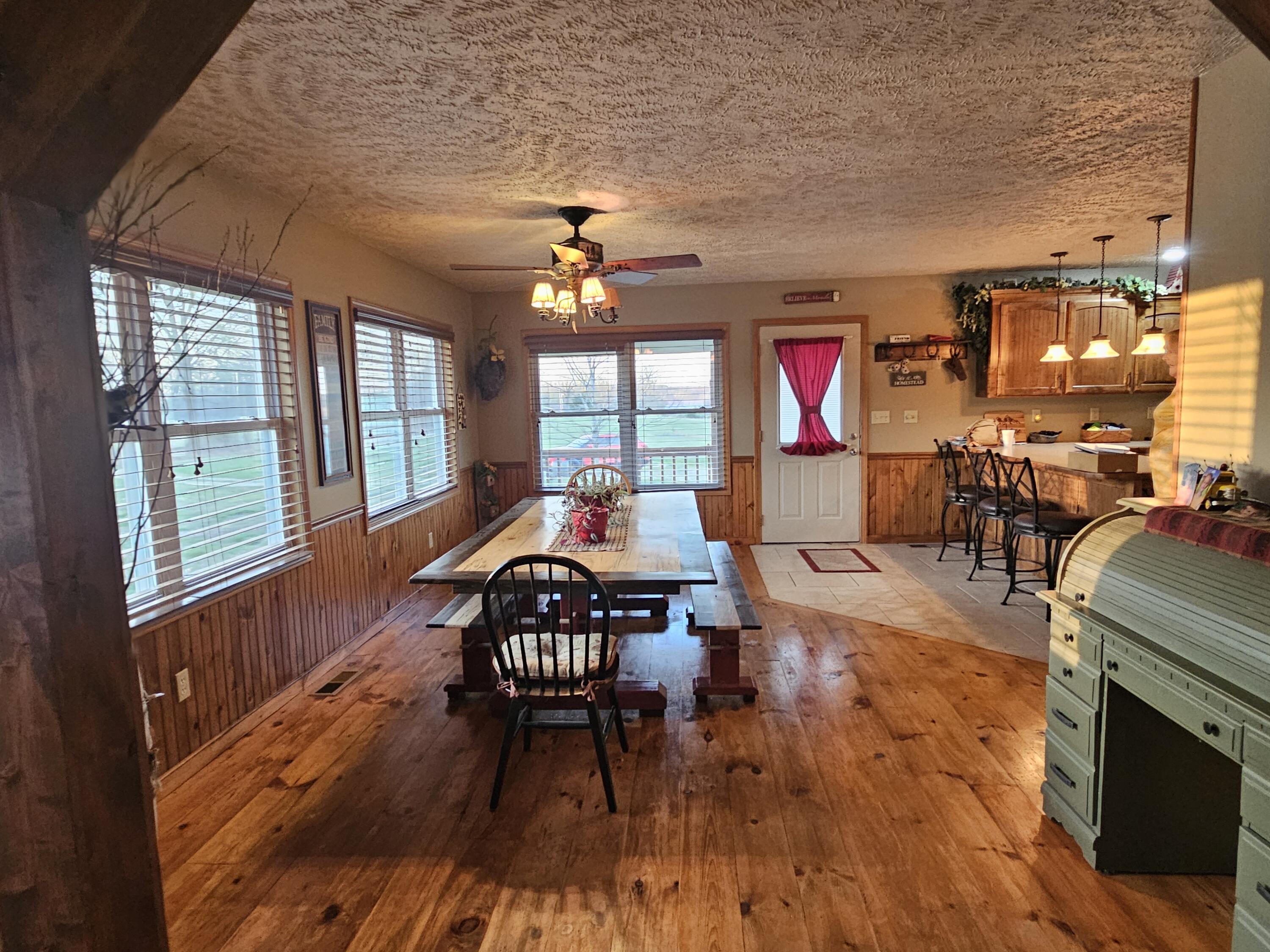 14109 Lawrence 2160 Property Photo 11