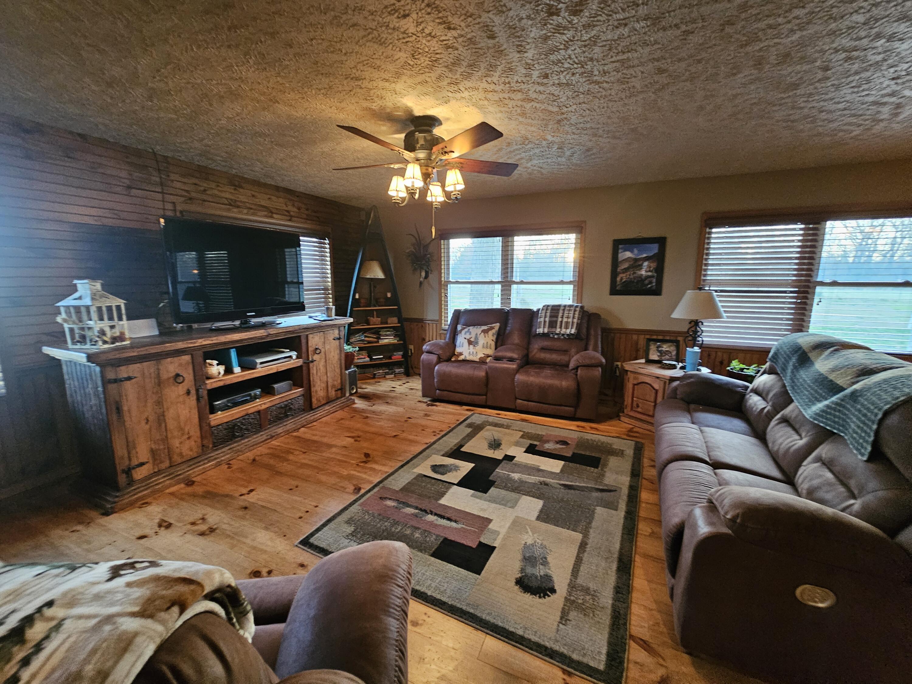 14109 Lawrence 2160 Property Photo 15