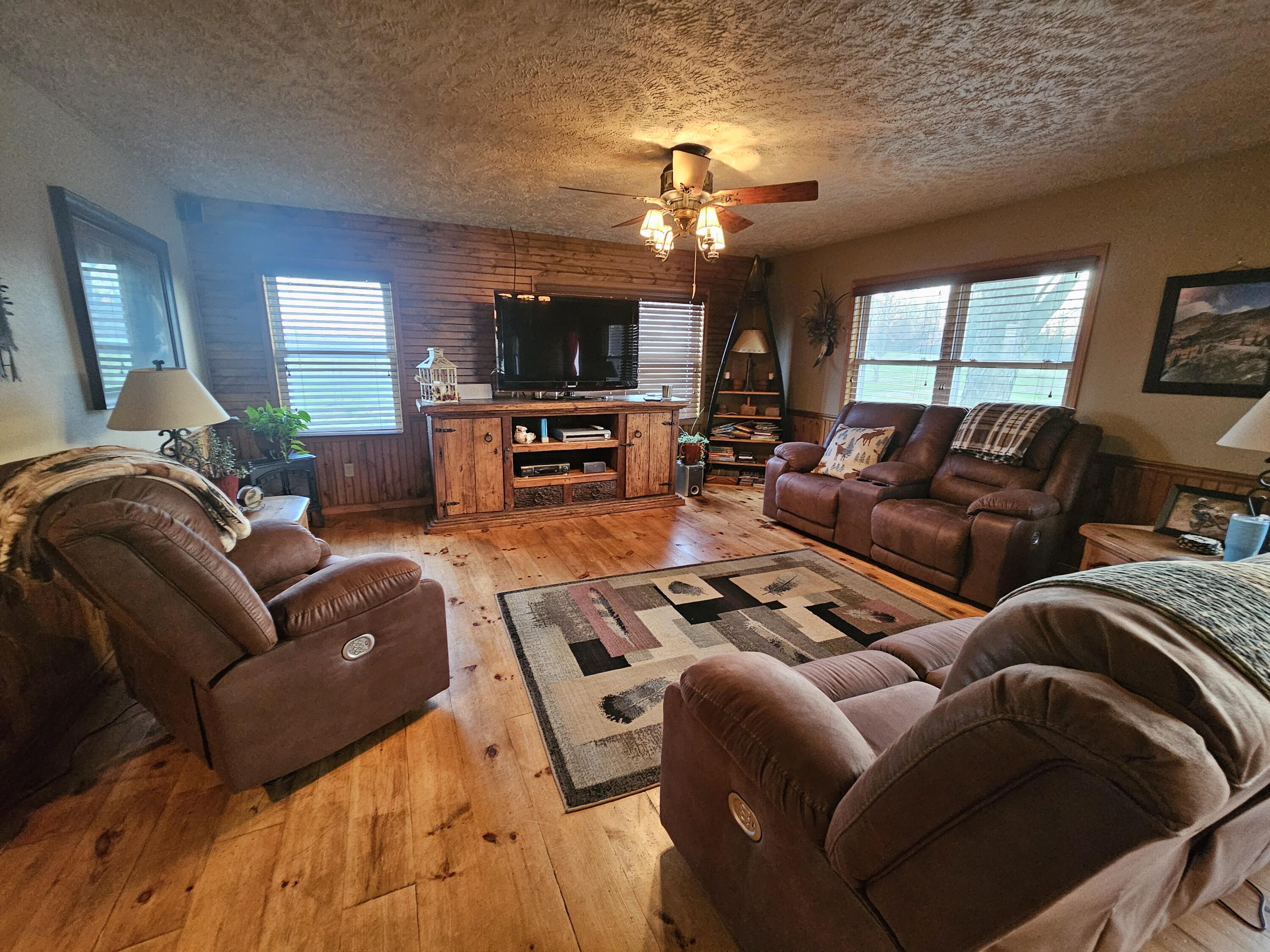 14109 Lawrence 2160 Property Photo 16